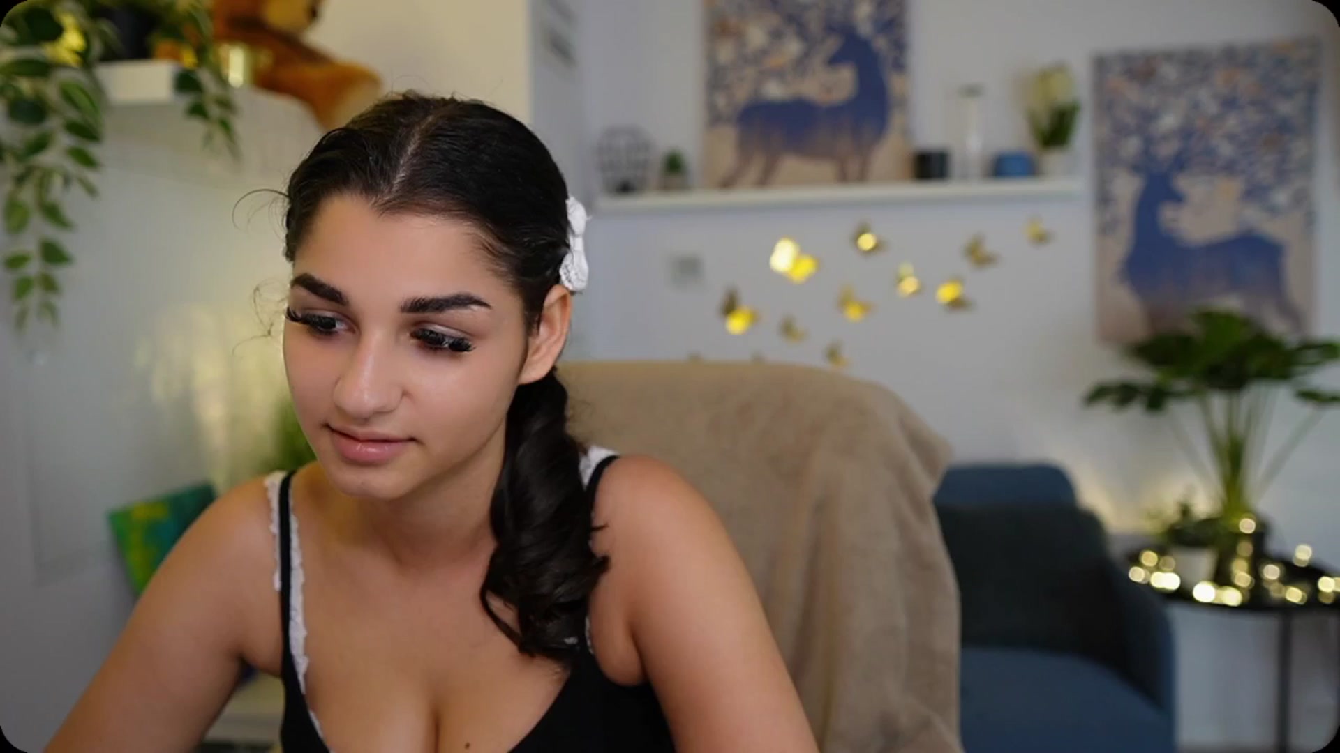 Gallery image thumbnail from Josie__Lynn's myfreecams stream on, 08/26/2025, 13:16 image 6 of 20