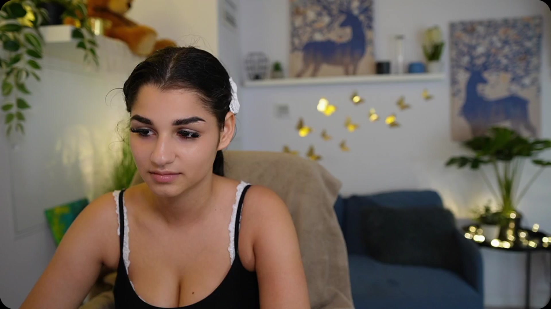 Gallery image thumbnail from Josie__Lynn's myfreecams stream on, 08/26/2025, 13:16 image 10 of 20