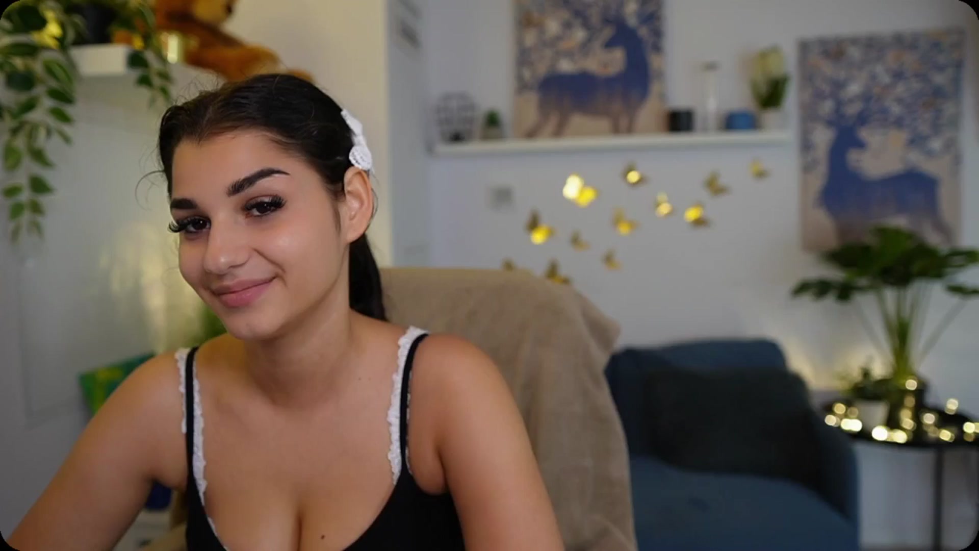 Gallery image thumbnail from Josie__Lynn's myfreecams stream on, 08/26/2025, 13:16 image 13 of 20