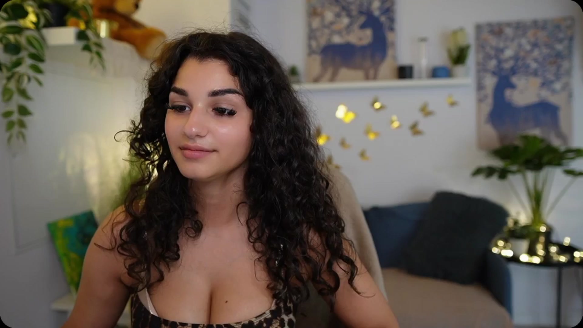 Gallery image thumbnail from Josie__Lynn's myfreecams stream on, 08/27/2025, 12:38 image 7 of 20