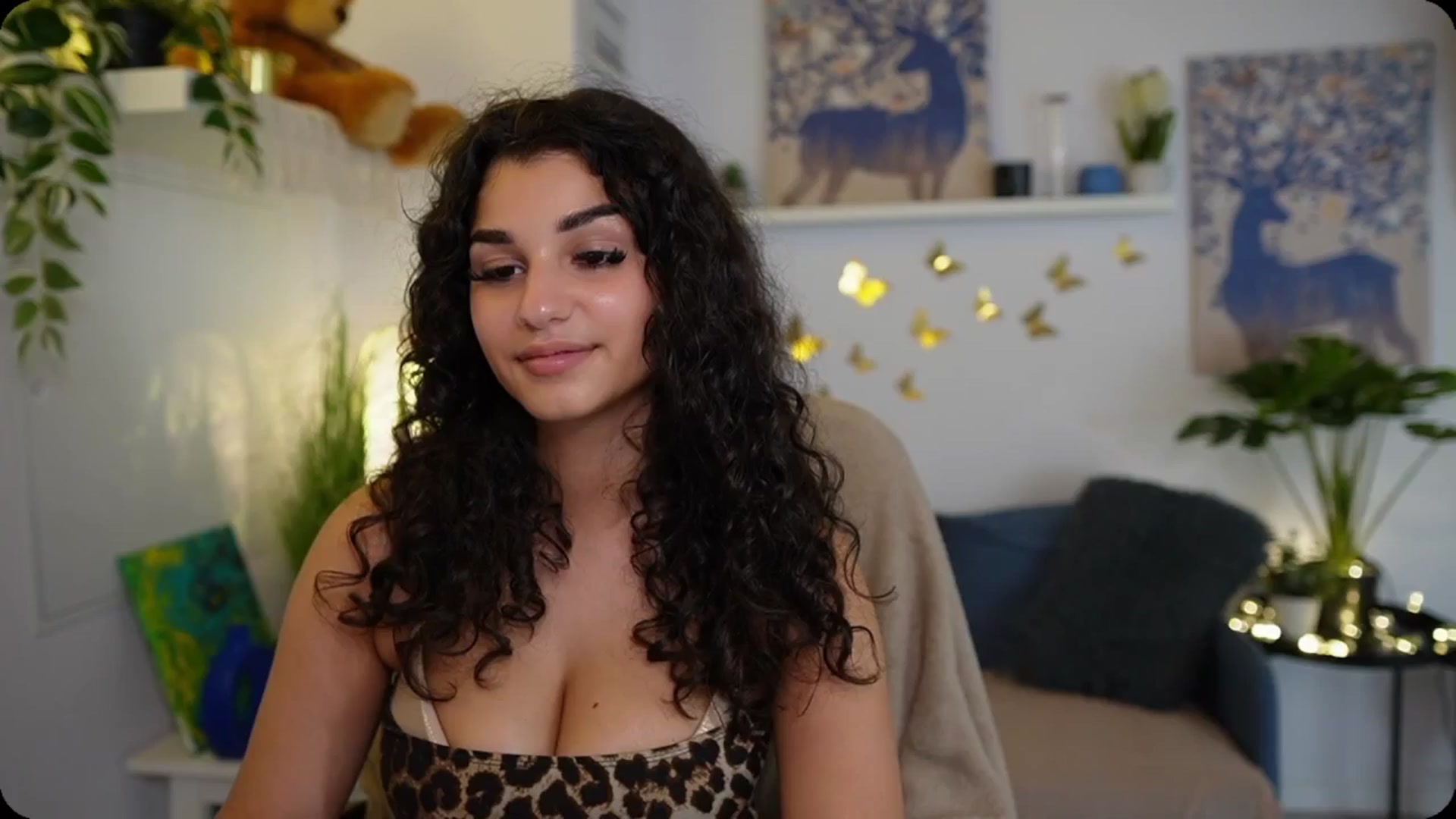 Gallery image thumbnail from Josie__Lynn's myfreecams stream on, 08/27/2025, 12:38 image 17 of 20