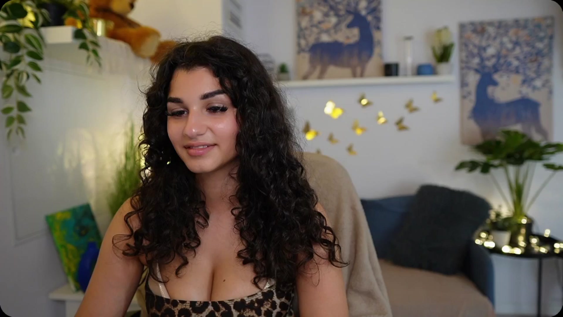 Gallery image thumbnail from Josie__Lynn's myfreecams stream on, 08/27/2025, 12:38 image 16 of 20