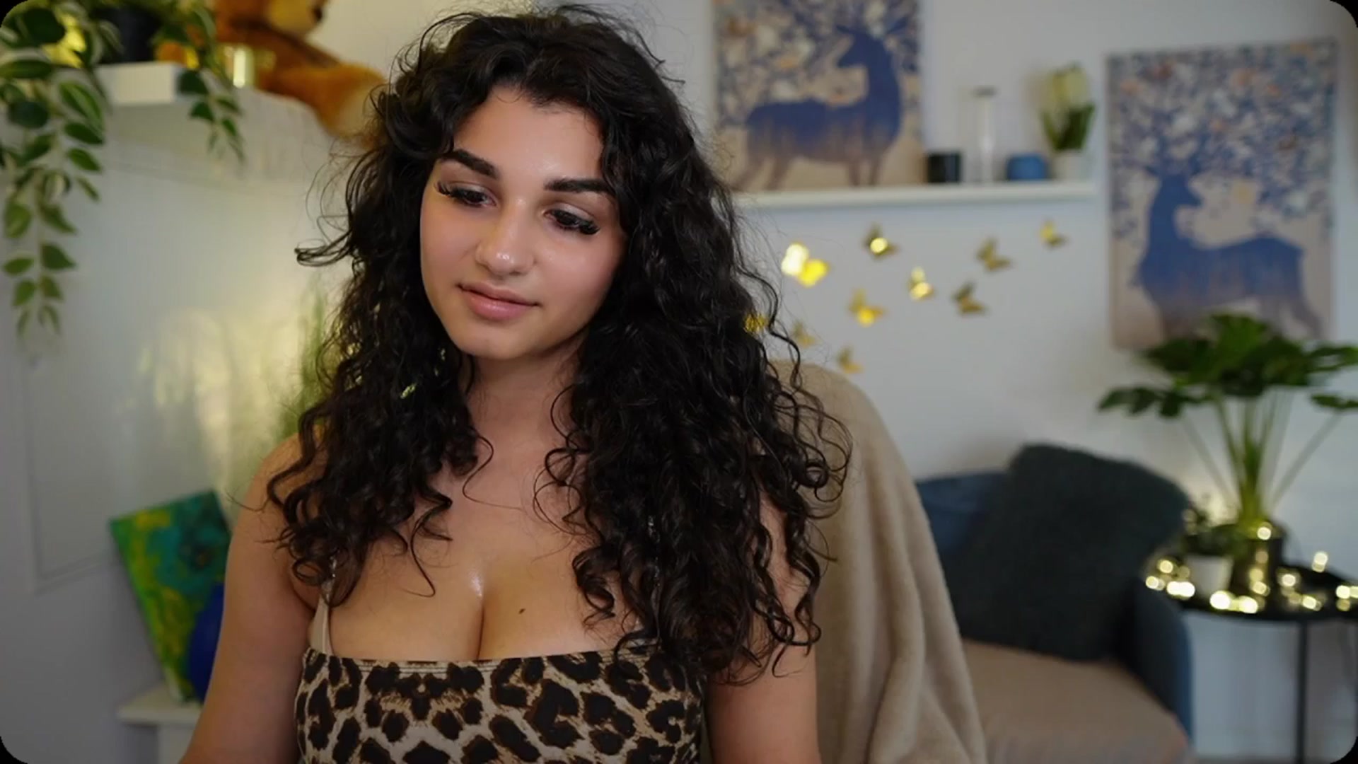Gallery image thumbnail from Josie__Lynn's myfreecams stream on, 08/27/2025, 13:23 image 2 of 20