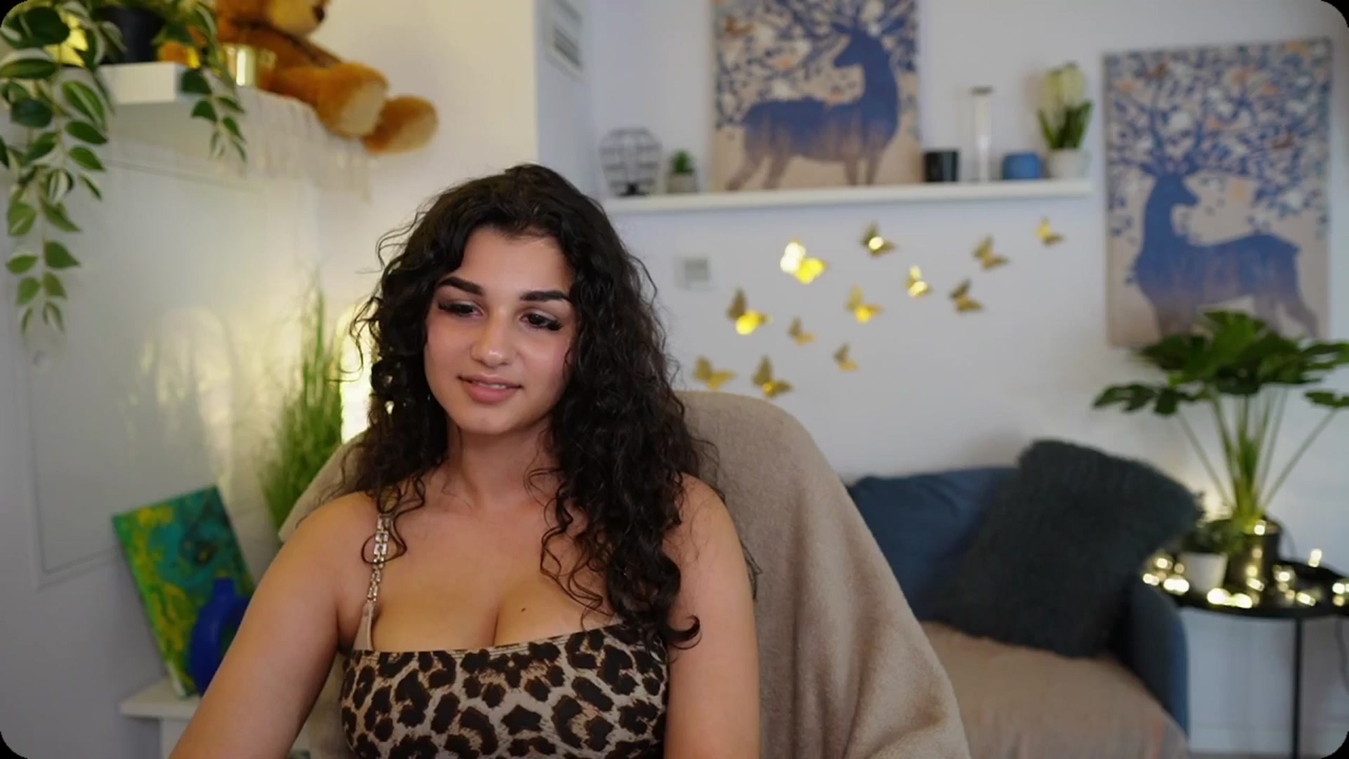 Gallery image thumbnail from Josie__Lynn's myfreecams stream on, 08/27/2025, 17:15 image 2 of 20