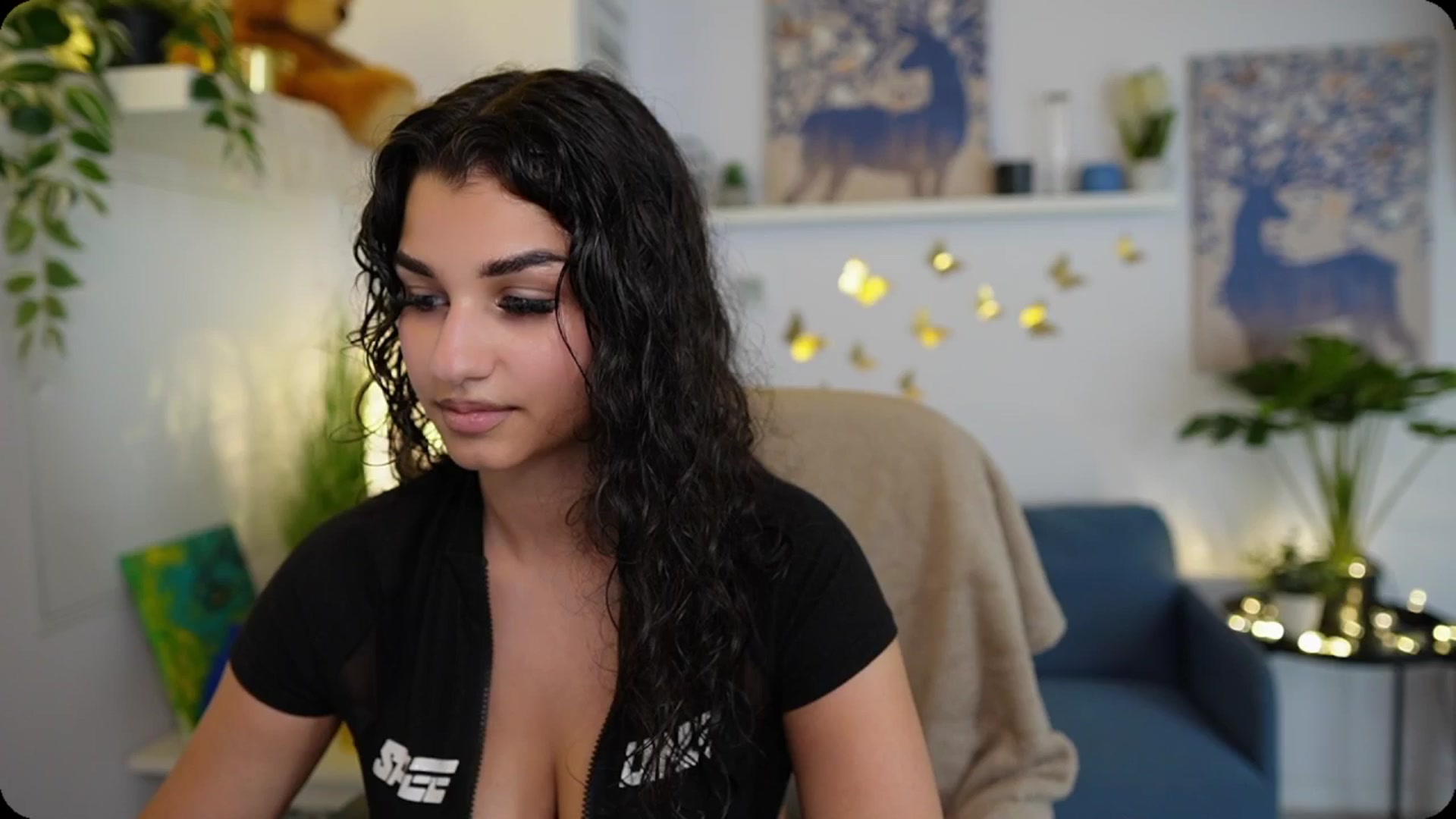 Gallery image thumbnail from Josie__Lynn's myfreecams stream on, 08/29/2025, 14:00 image 18 of 20