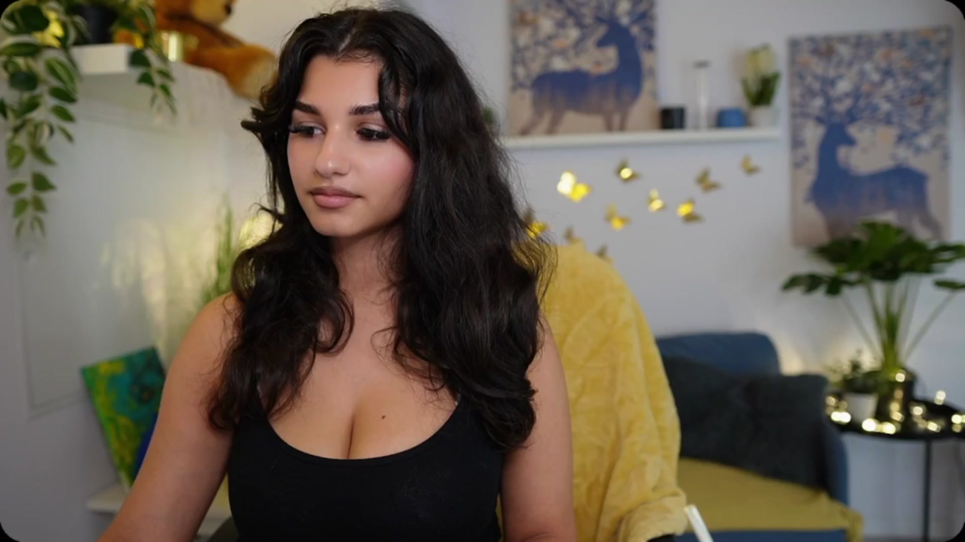 Gallery image thumbnail from Josie__Lynn's myfreecams stream on, 08/31/2025, 15:07 image 4 of 20