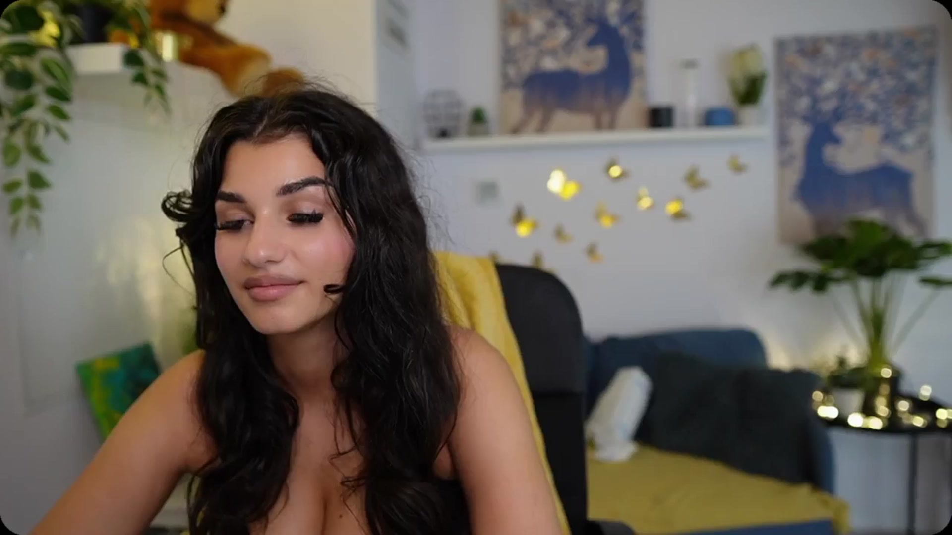 Gallery image thumbnail from Josie__Lynn's myfreecams stream on, 08/31/2025, 17:15 image 4 of 20