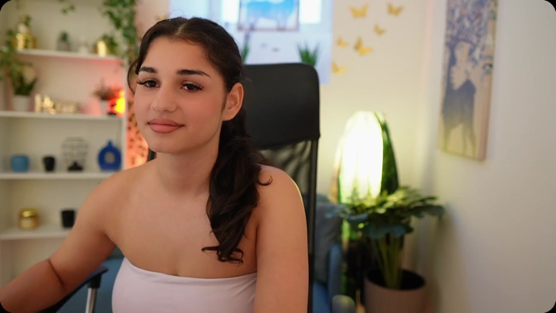 Gallery image thumbnail from Josie__Lynn's myfreecams stream on, 09/11/2025, 17:06 image 5 of 20