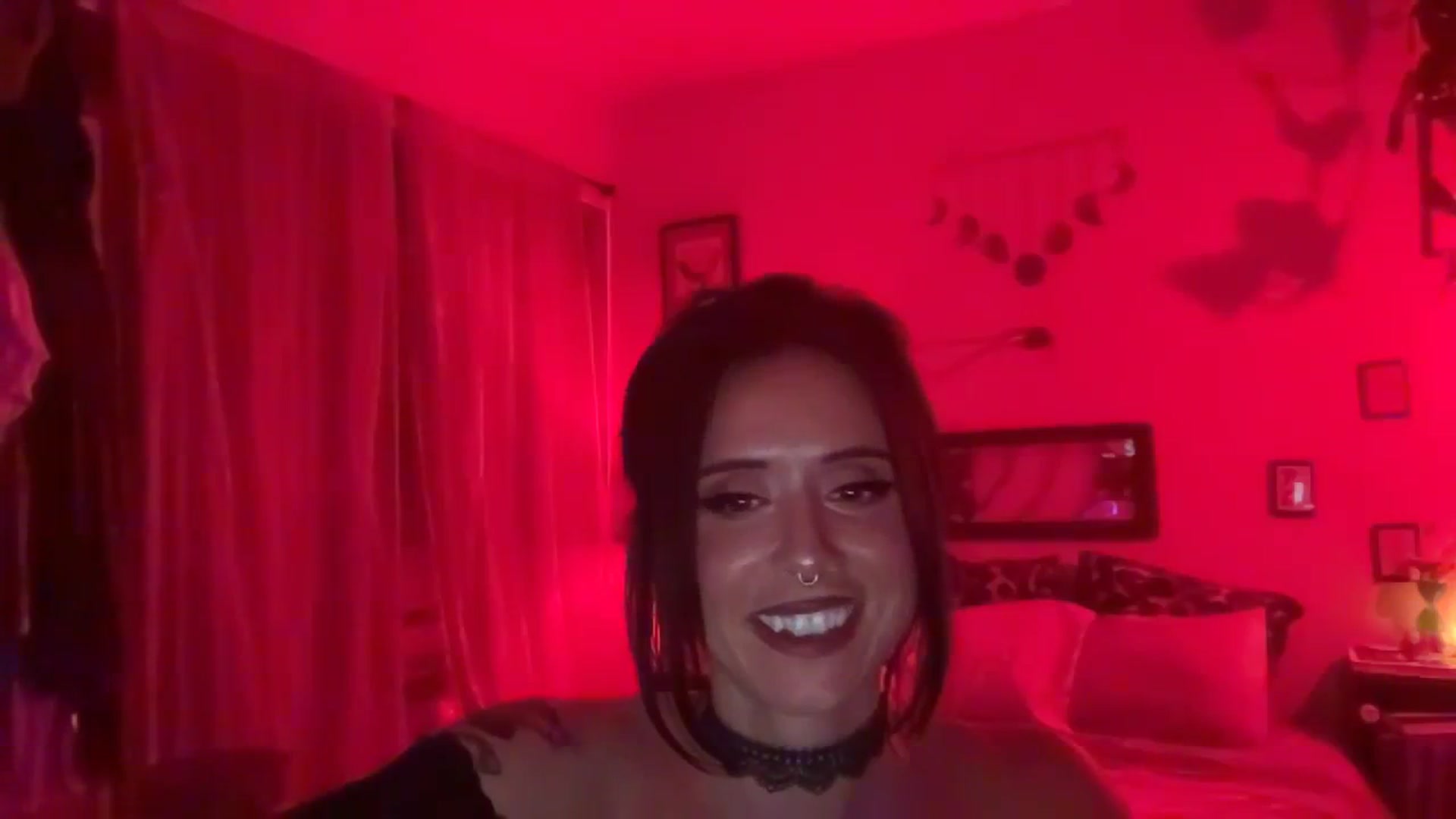 Gallery image thumbnail from Josslyn_stone's myfreecams stream on, 10/03/2023, 04:18 image 9 of 20