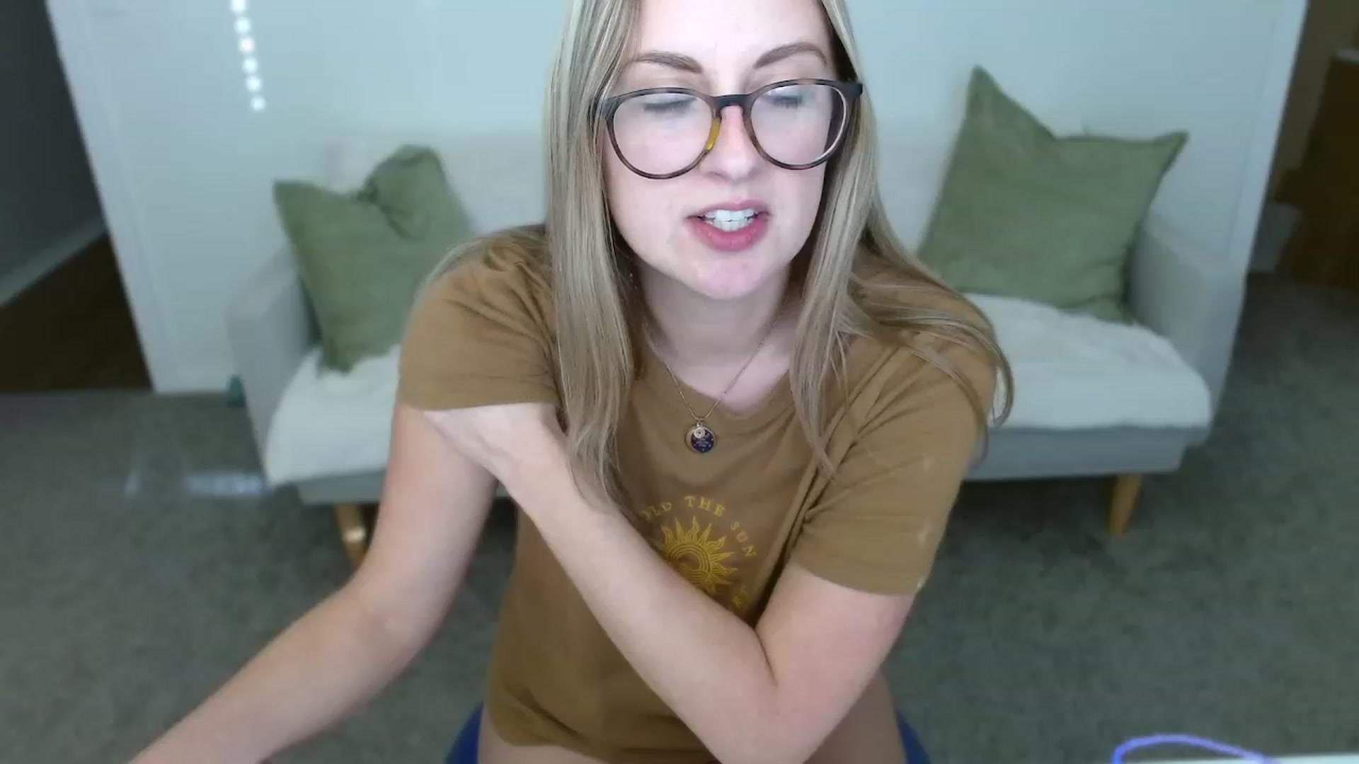 Gallery image thumbnail from JourneyJade's myfreecams stream on, 02/19/2024, 23:40 image 5 of 20