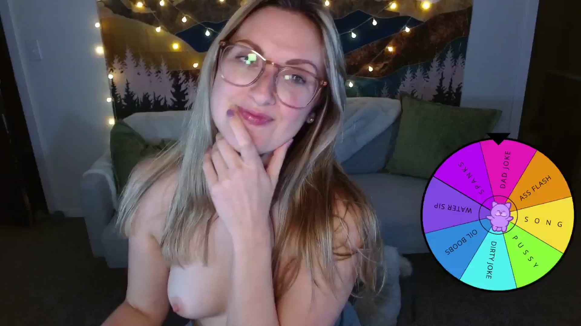 Gallery image thumbnail from JourneyJade's myfreecams stream on, 02/26/2024, 04:54 image 12 of 20