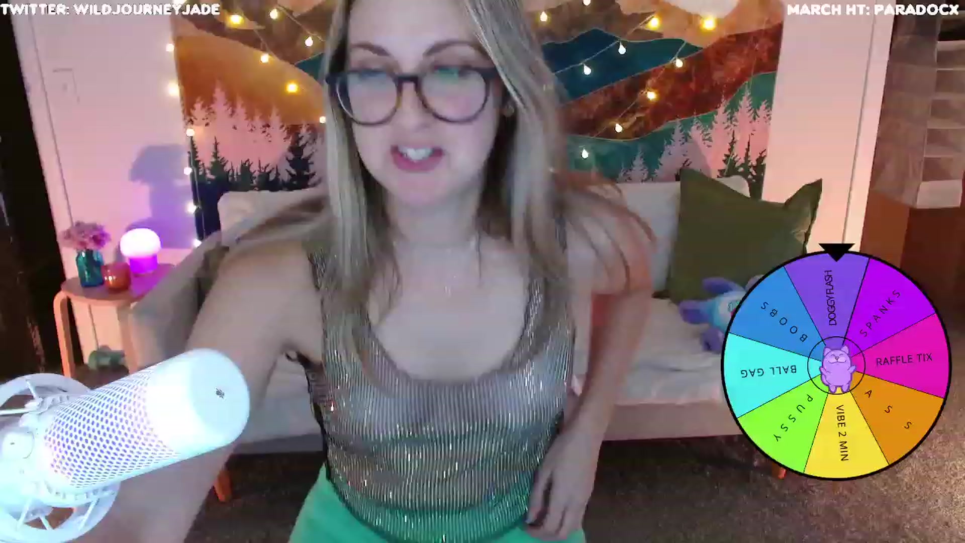 Gallery image thumbnail from JourneyJade's myfreecams stream on, 03/12/2024, 04:32 image 16 of 20