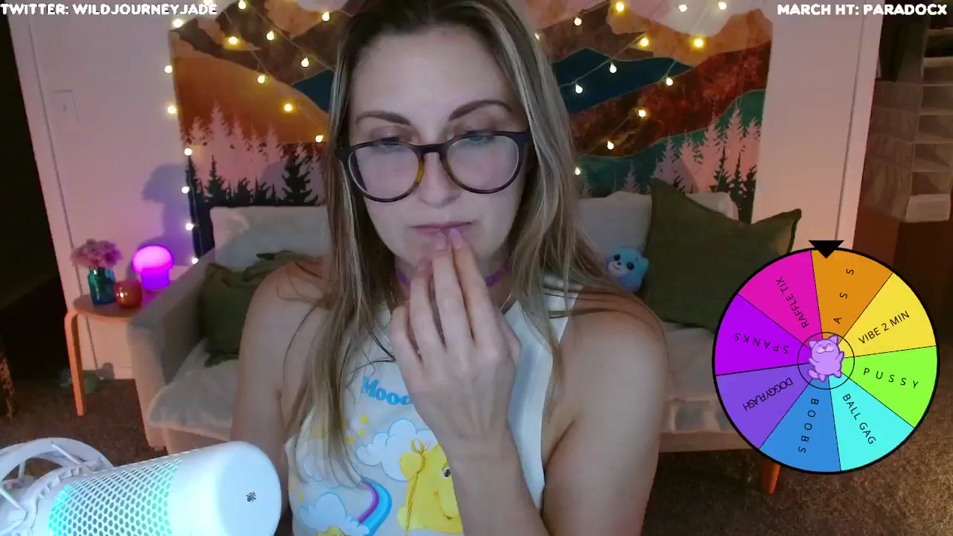 Gallery image thumbnail from JourneyJade's myfreecams stream on, 03/13/2024, 03:27 image 13 of 20