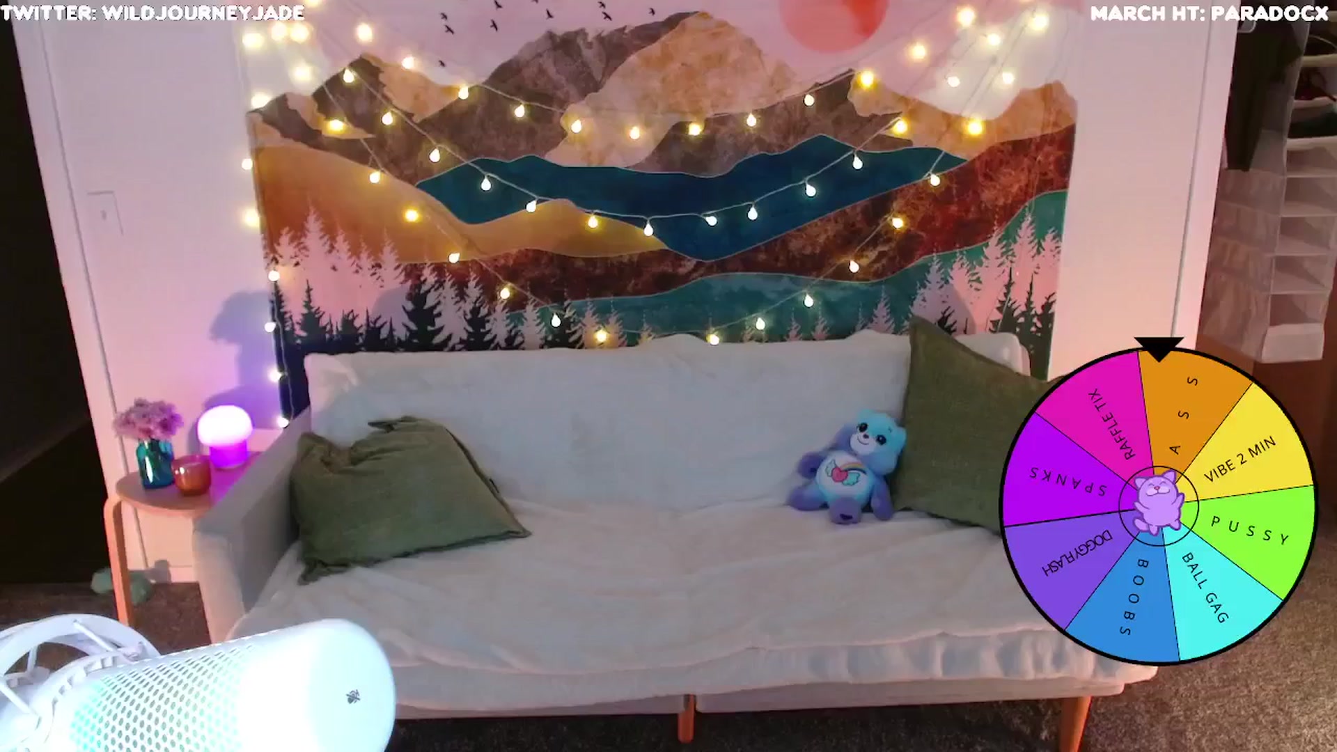 Gallery image thumbnail from JourneyJade's myfreecams stream on, 03/13/2024, 03:27 image 9 of 20
