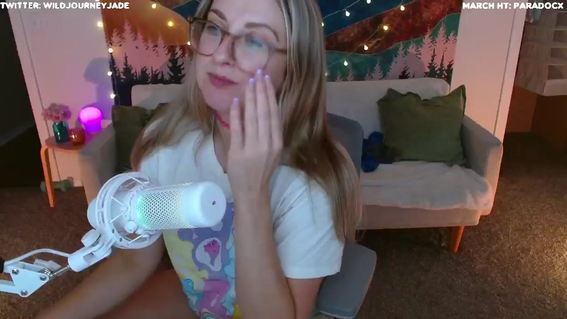 Gallery image thumbnail from JourneyJade's myfreecams stream on, 03/21/2024, 22:25 image 15 of 20