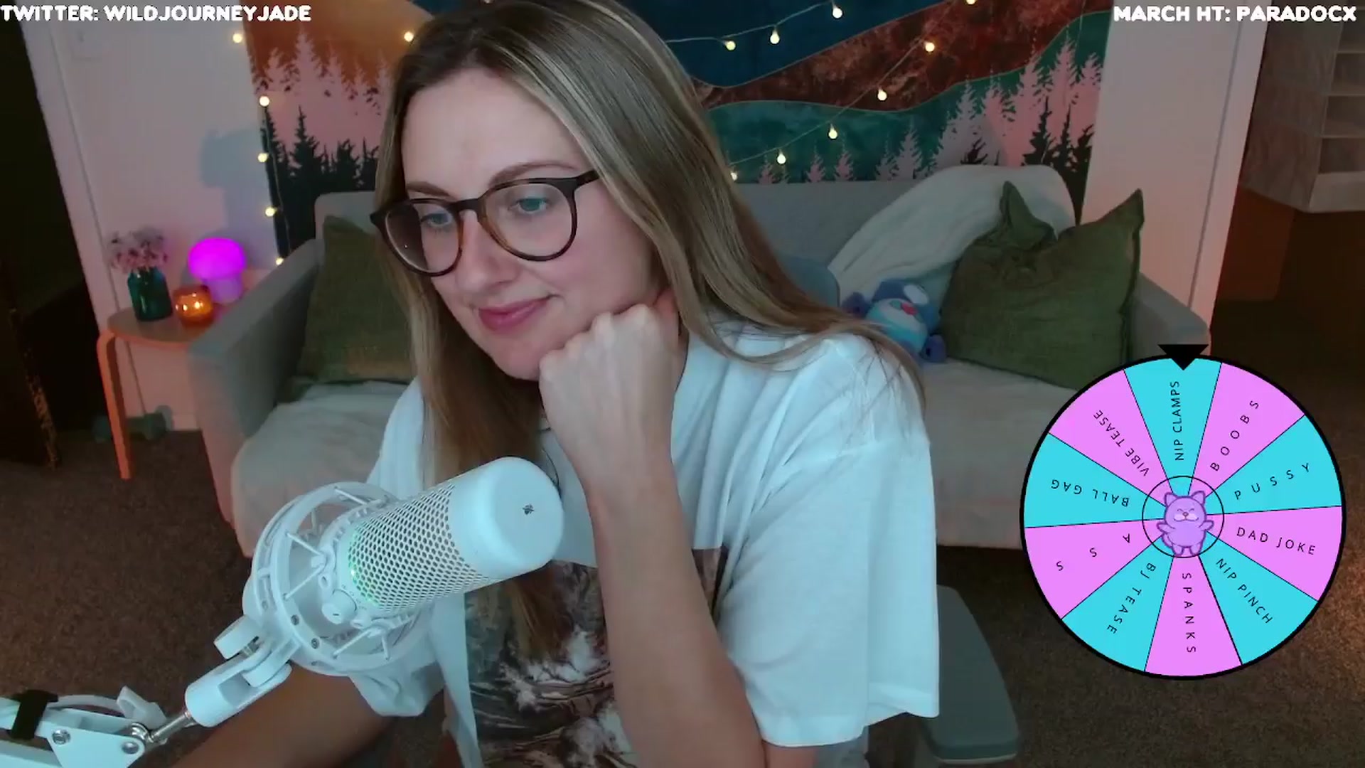 Gallery image thumbnail from JourneyJade's myfreecams stream on, 03/25/2024, 23:27 image 10 of 20