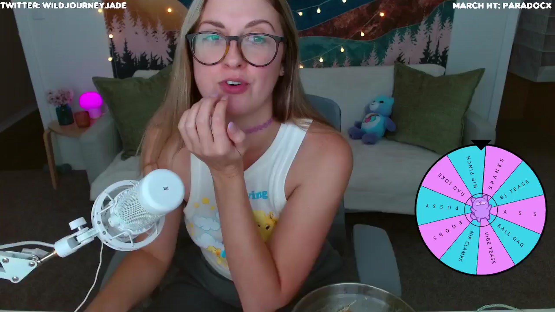 Gallery image thumbnail from JourneyJade's myfreecams stream on, 03/26/2024, 22:39 image 7 of 20