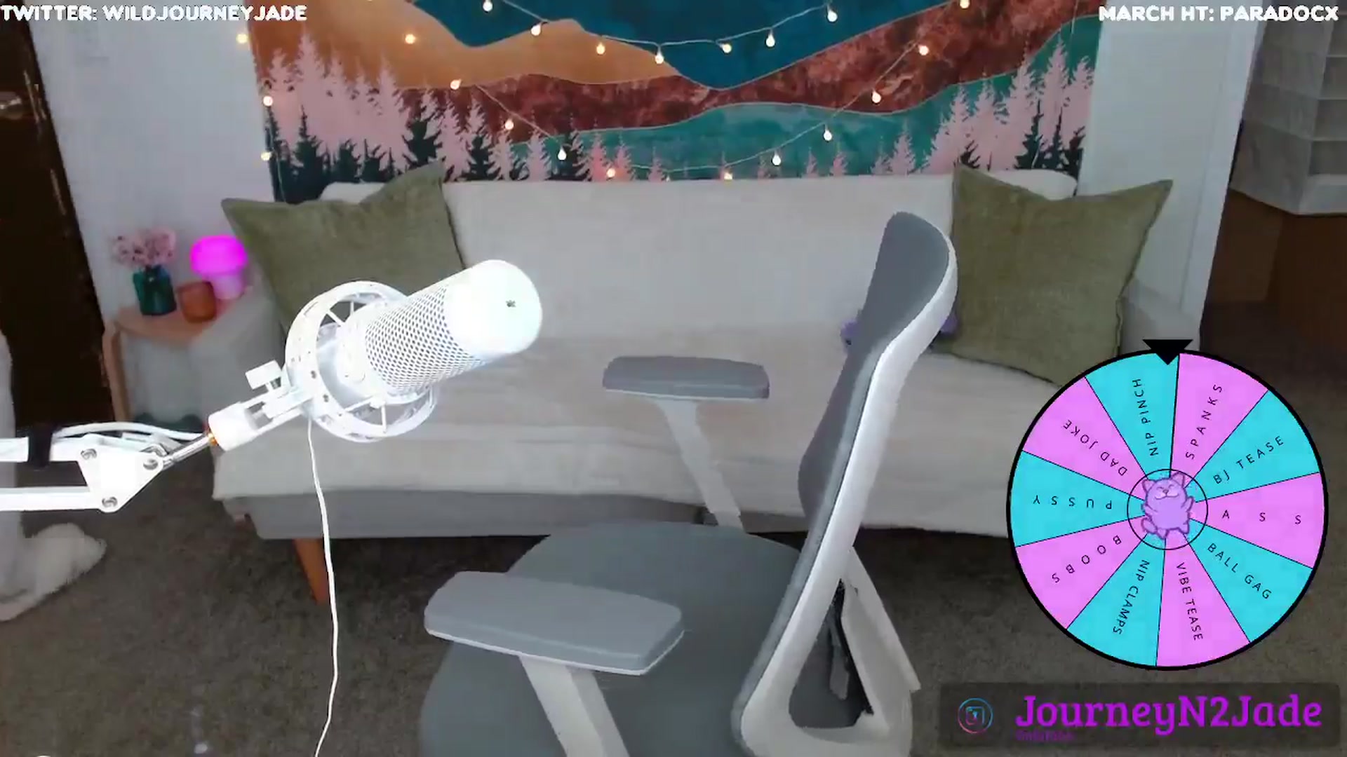 Gallery image thumbnail from JourneyJade's myfreecams stream on, 03/26/2024, 22:39 image 14 of 20