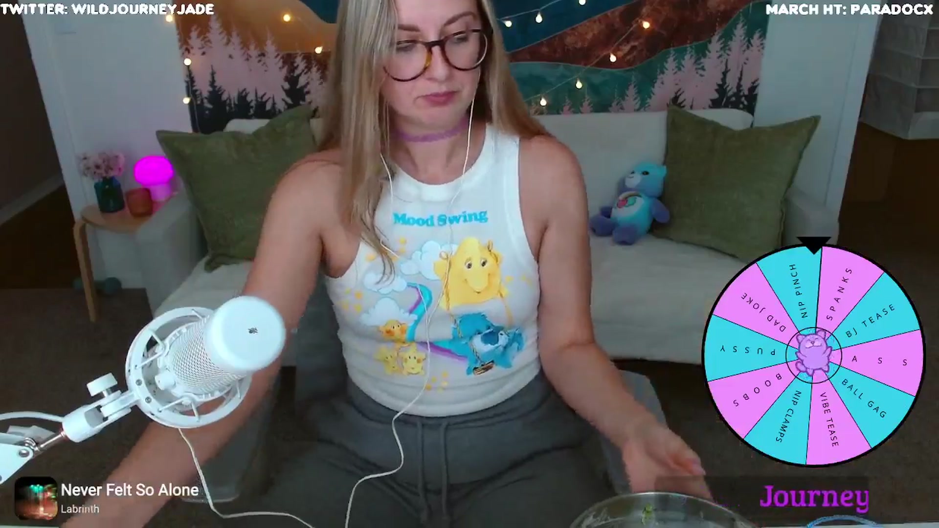 Gallery image thumbnail from JourneyJade's myfreecams stream on, 03/26/2024, 22:39 image 6 of 20