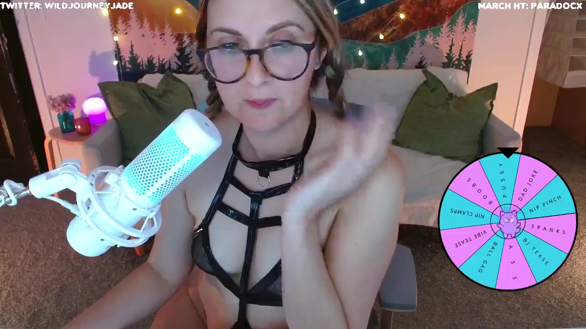 Gallery image thumbnail from JourneyJade's myfreecams stream on, 03/29/2024, 04:48 image 6 of 20