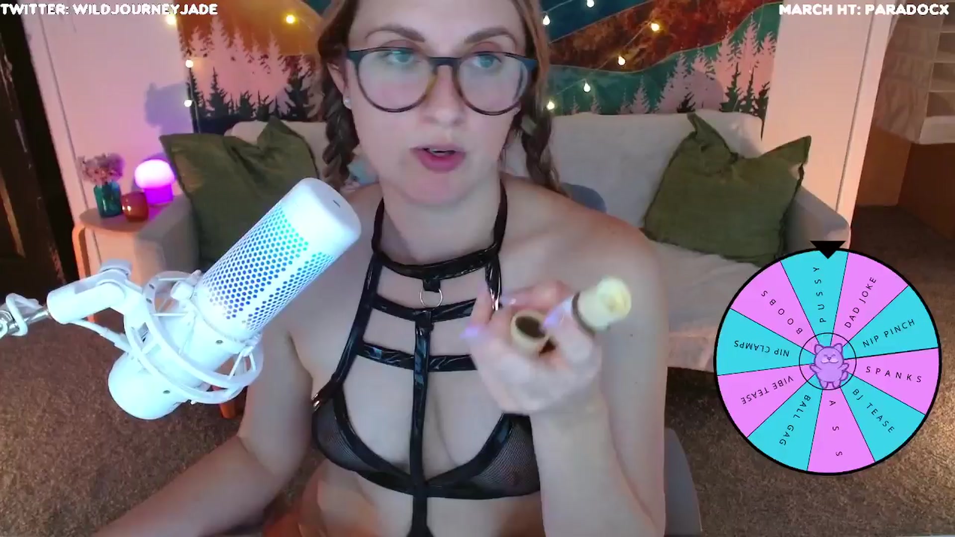 Gallery image thumbnail from JourneyJade's myfreecams stream on, 03/29/2024, 04:48 image 7 of 20