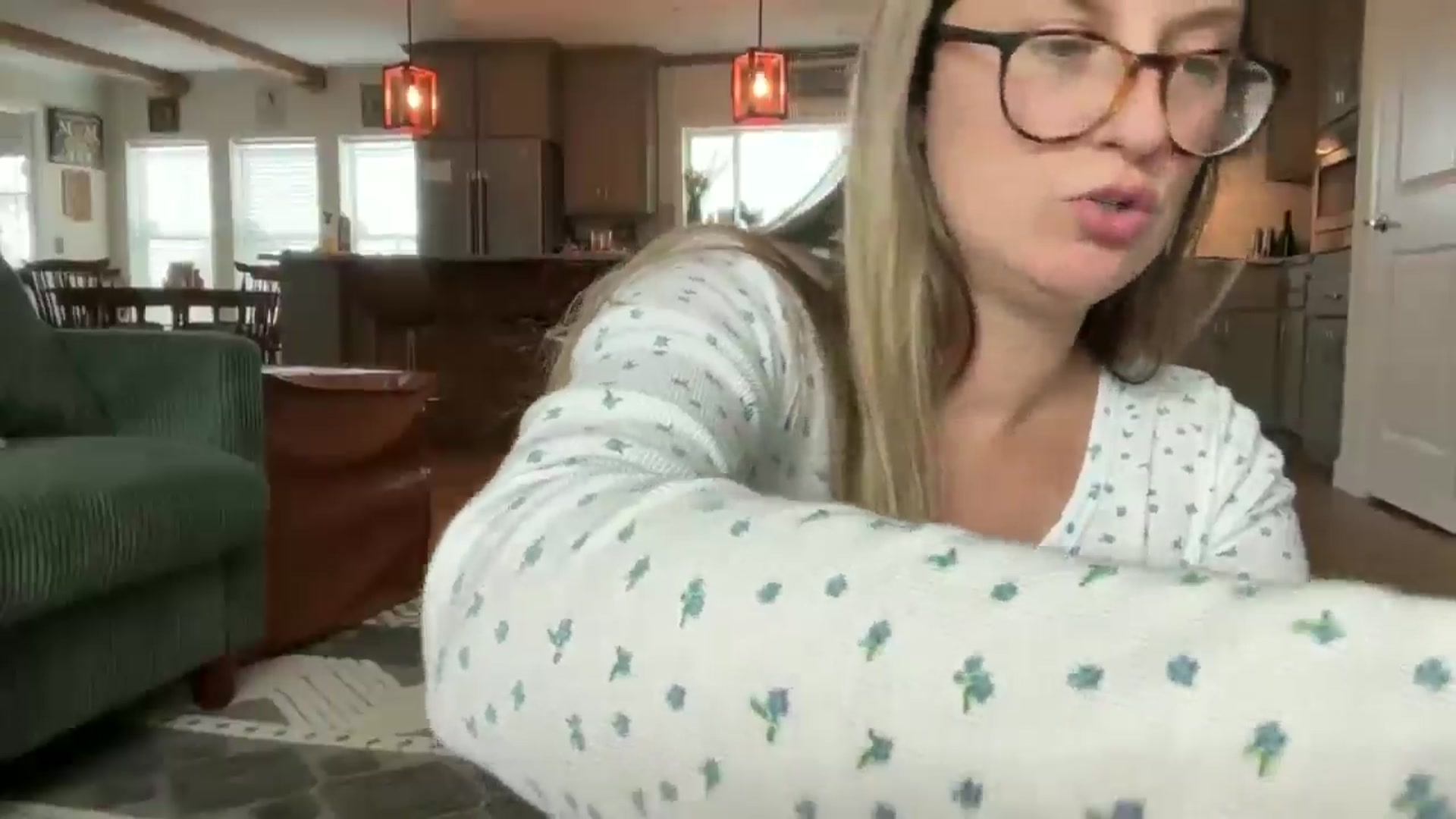 Gallery image thumbnail from JourneyJade's myfreecams stream on, 11/30/2024, 20:42 image 12 of 20