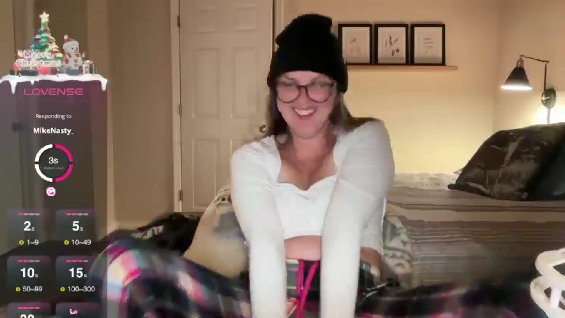 Gallery image thumbnail from JourneyJade's myfreecams stream on, 12/23/2024, 07:51 image 4 of 20