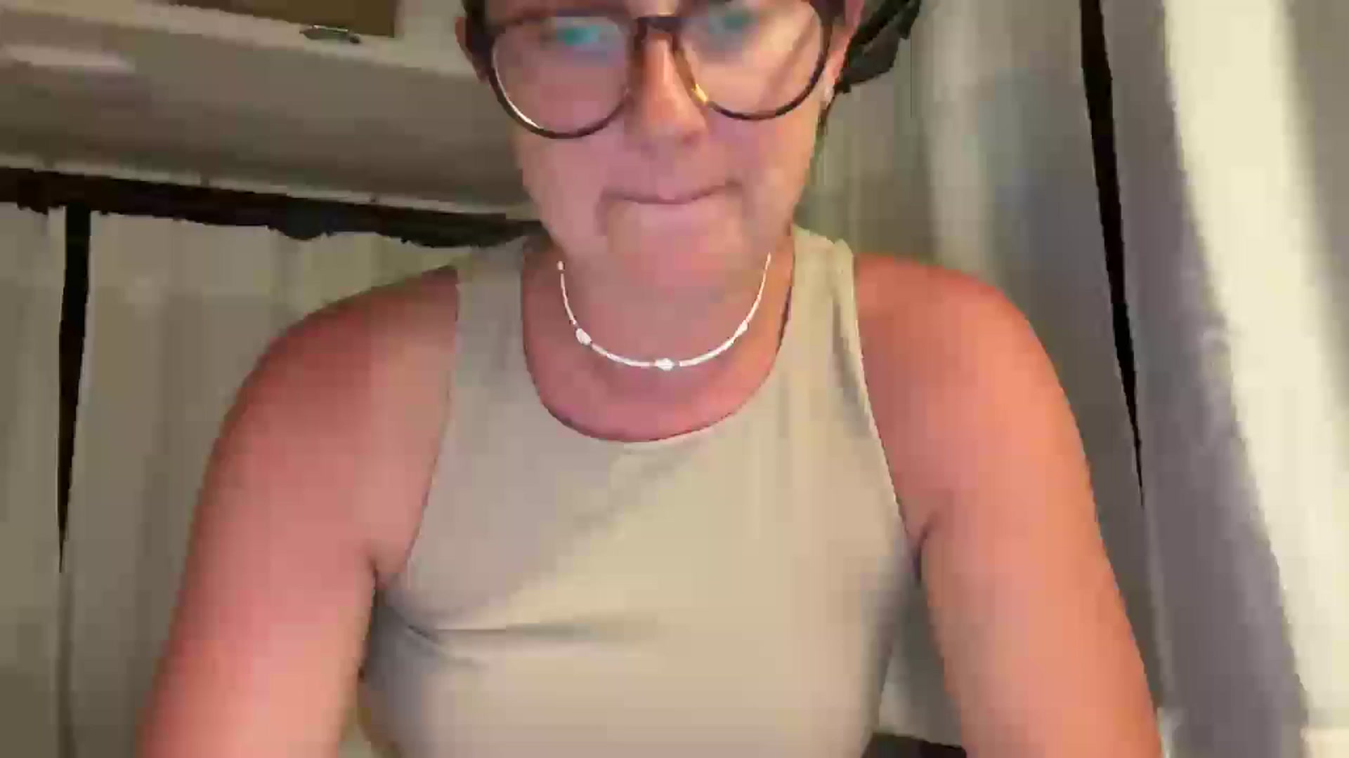 Gallery image thumbnail from JourneyJade's myfreecams stream on, 02/10/2025, 24:36 image 18 of 20