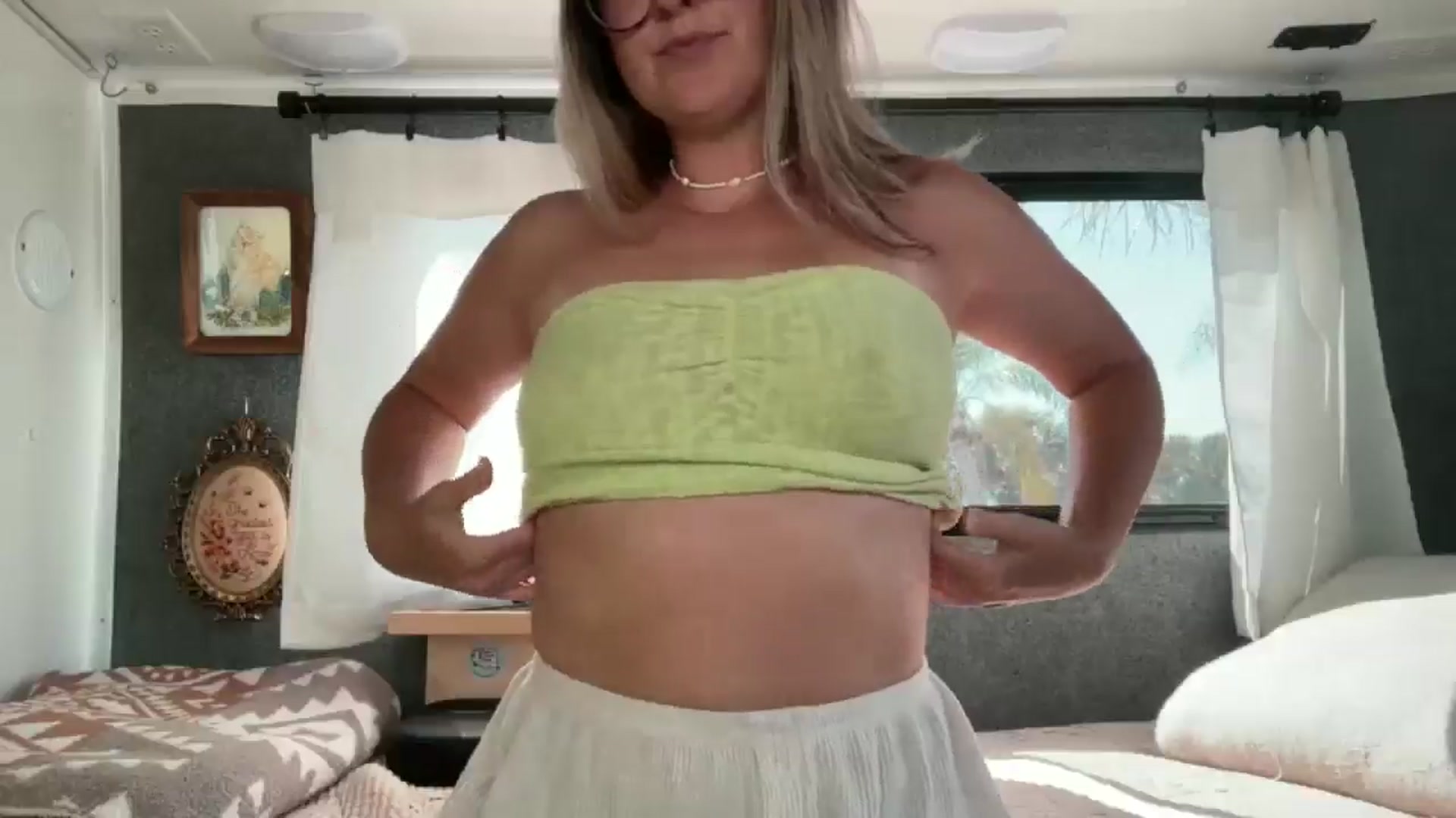Gallery image thumbnail from JourneyJade's myfreecams stream on, 02/16/2025, 16:38 image 12 of 20