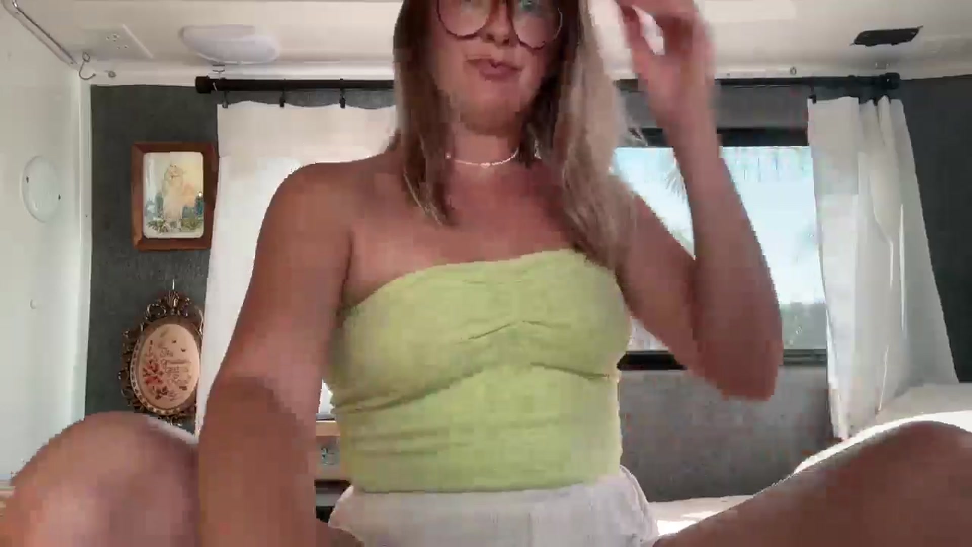 Gallery image thumbnail from JourneyJade's myfreecams stream on, 02/16/2025, 16:38 image 17 of 20