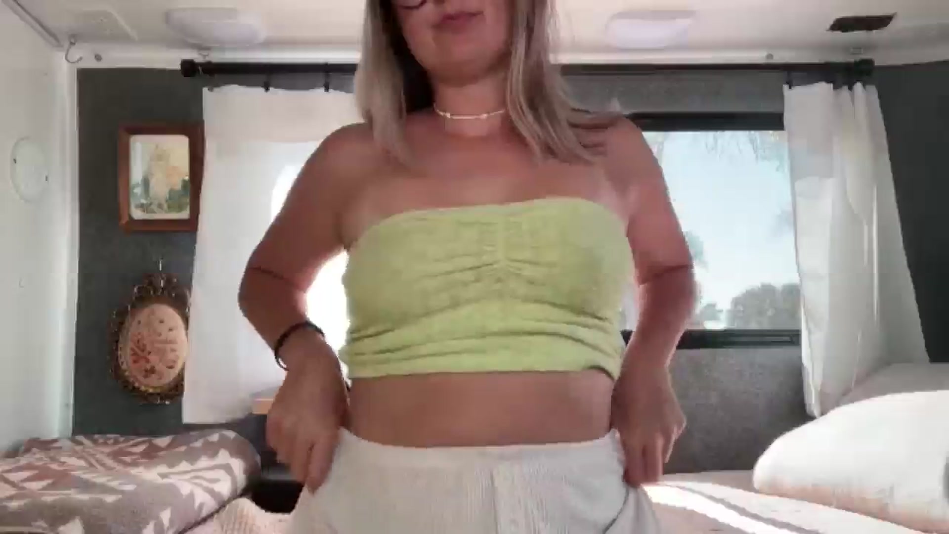 Gallery image thumbnail from JourneyJade's myfreecams stream on, 02/16/2025, 16:38 image 10 of 20
