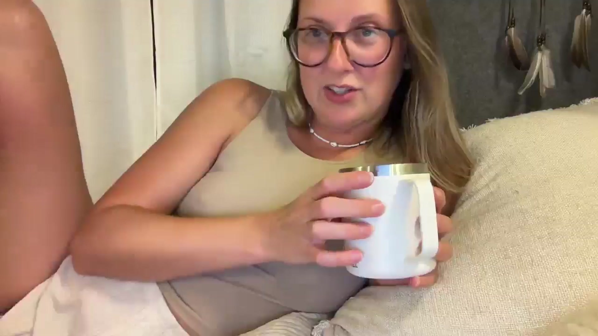 Gallery image thumbnail from JourneyJade's myfreecams stream on, 02/18/2025, 24:27 image 2 of 20