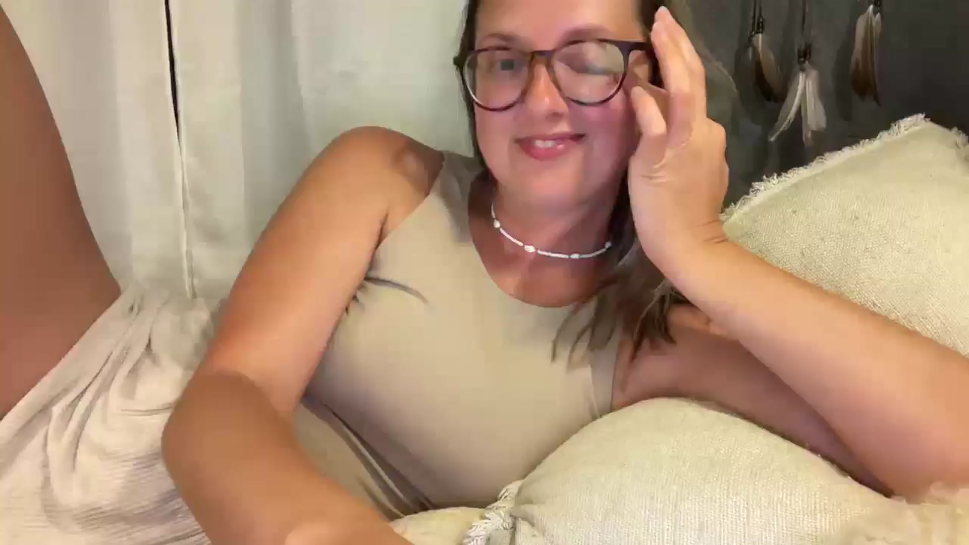 Gallery image thumbnail from JourneyJade's myfreecams stream on, 02/18/2025, 24:27 image 4 of 20