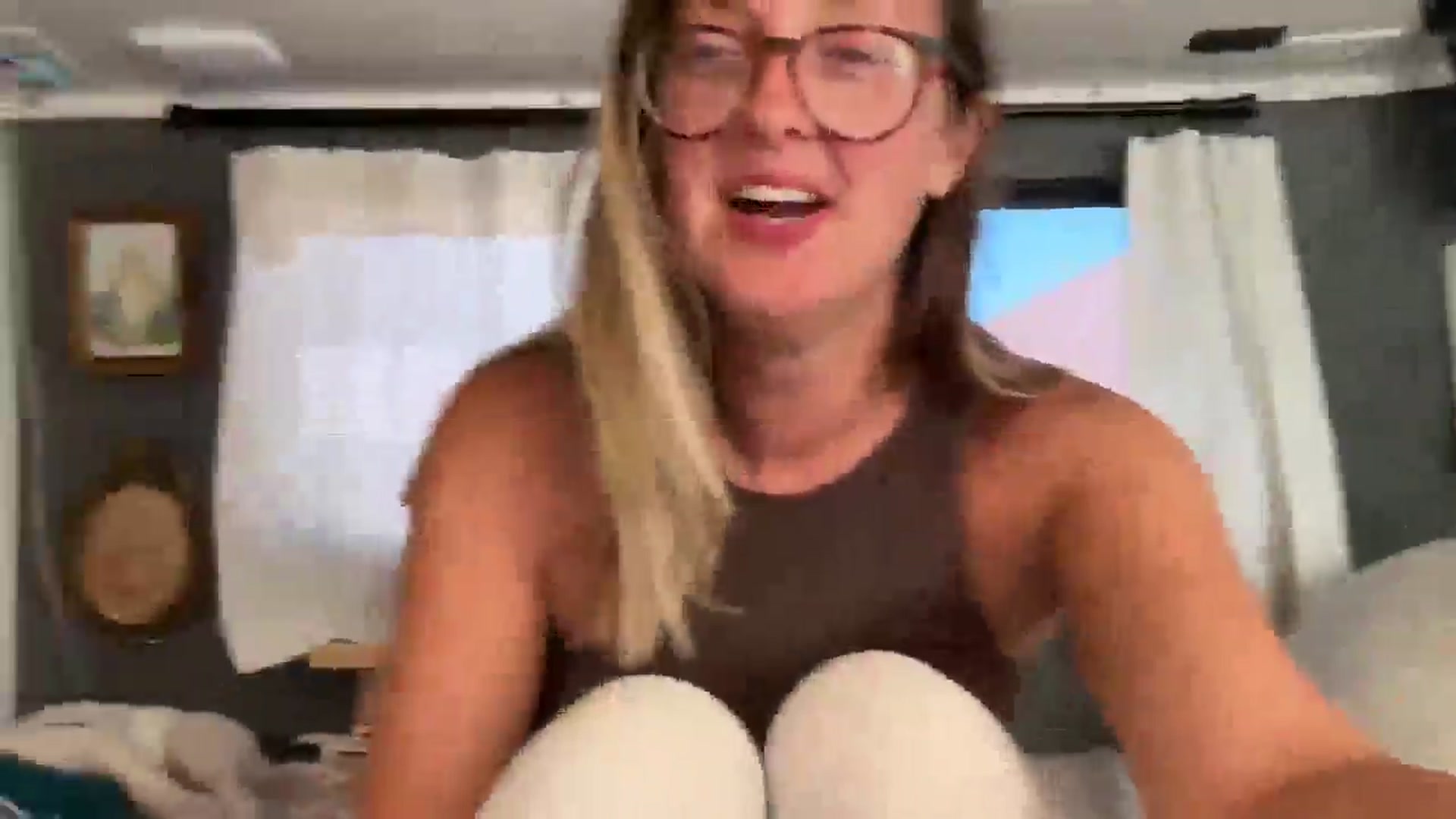 Gallery image thumbnail from JourneyJade's myfreecams stream on, 04/12/2025, 22:40 image 10 of 20