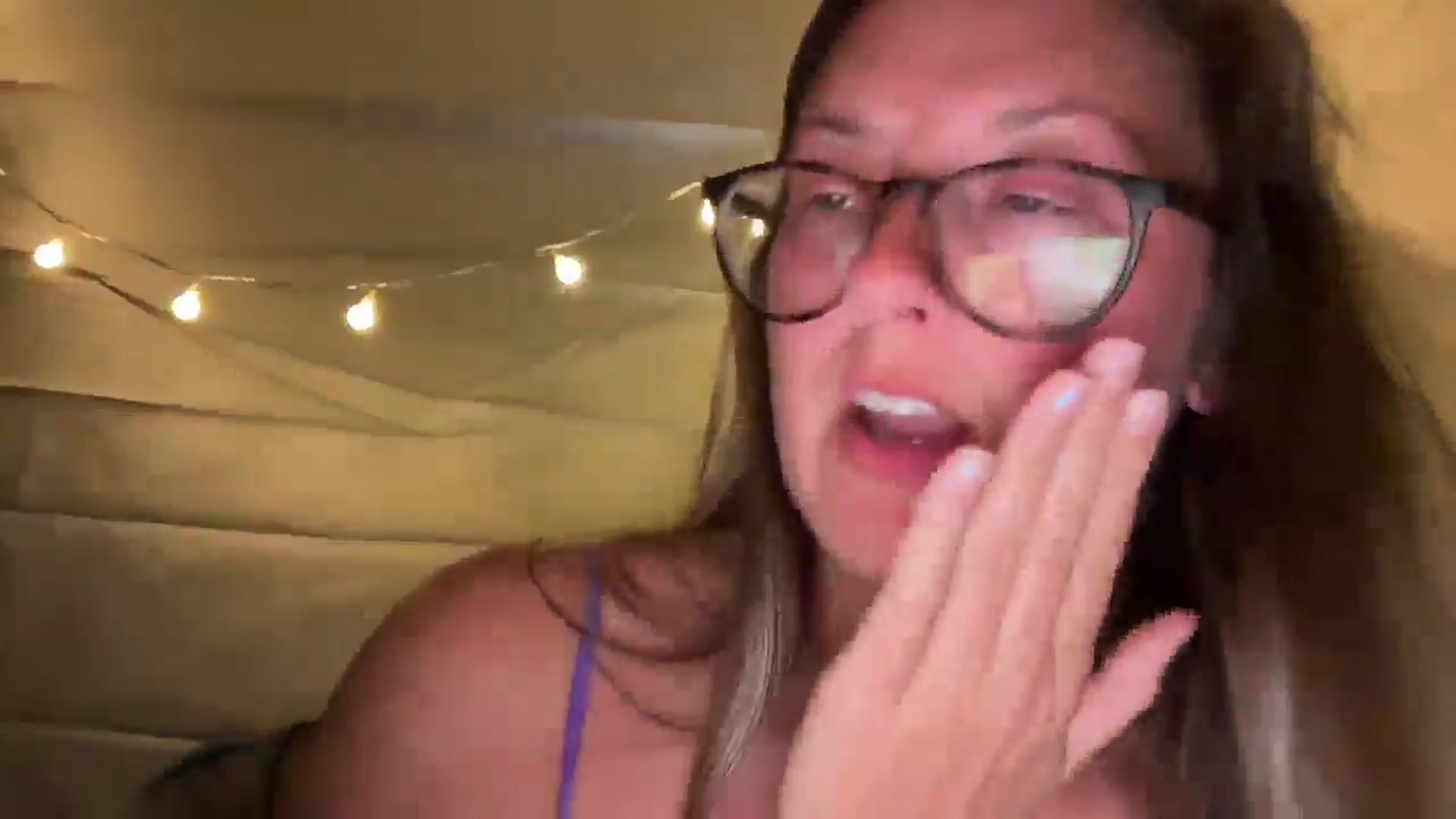 Gallery image thumbnail from JourneyJade's myfreecams stream on, 04/15/2025, 03:21 image 11 of 20
