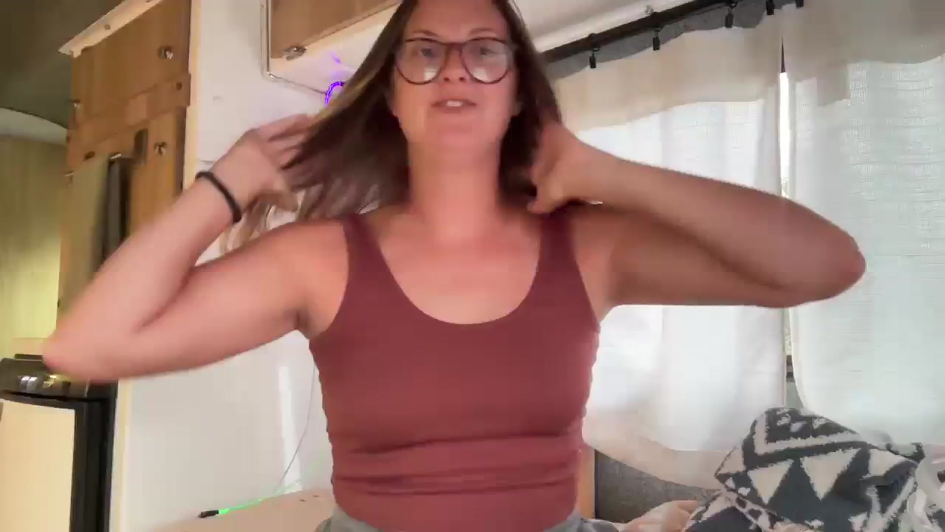 Gallery image thumbnail from JourneyJade's myfreecams stream on, 04/17/2025, 22:21 image 10 of 20
