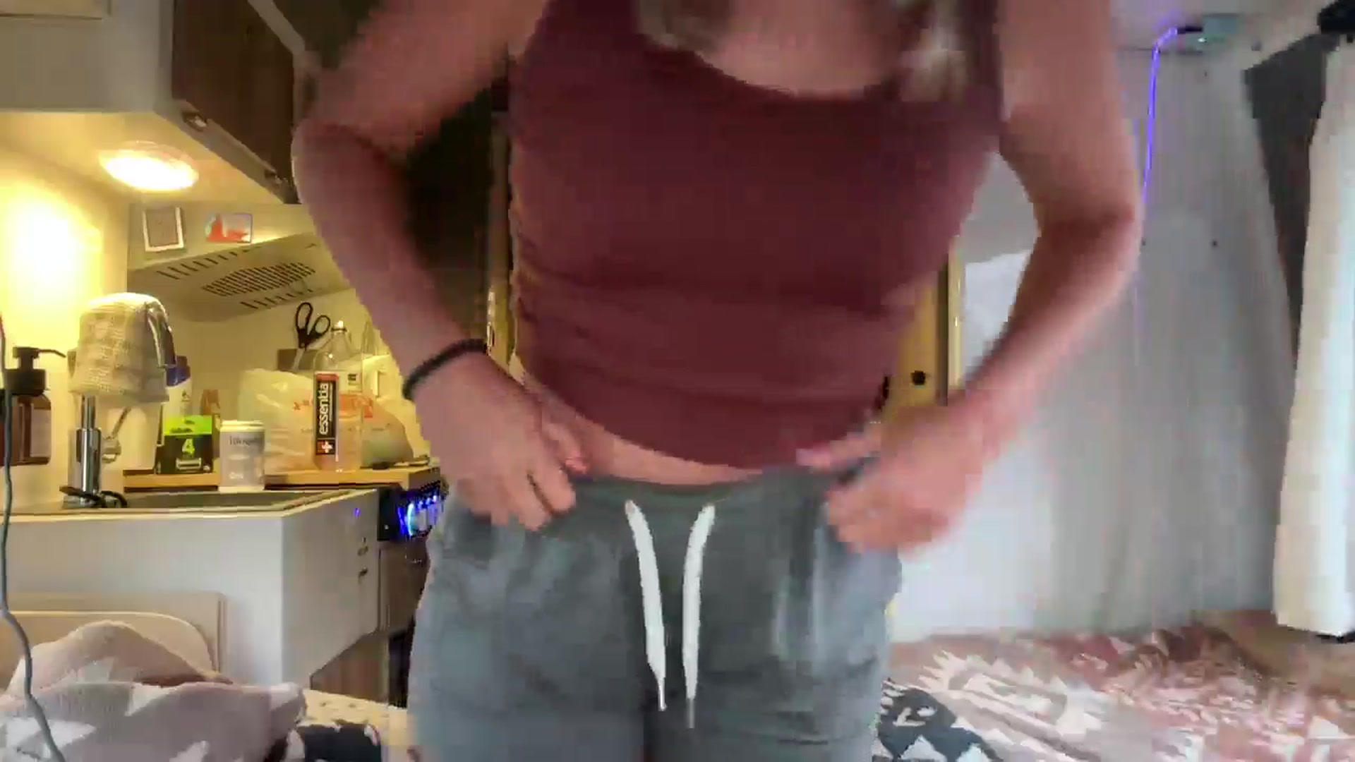 Gallery image thumbnail from JourneyJade's myfreecams stream on, 04/17/2025, 22:56 image 16 of 20