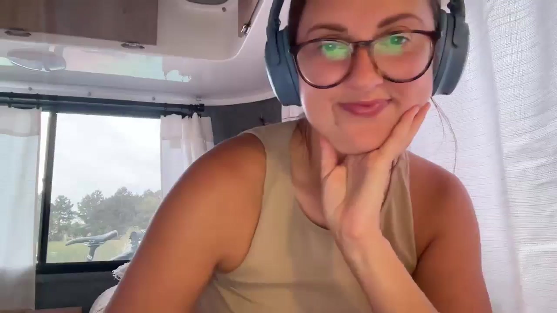 Gallery image thumbnail from JourneyJade's myfreecams stream on, 04/28/2025, 18:36 image 15 of 20
