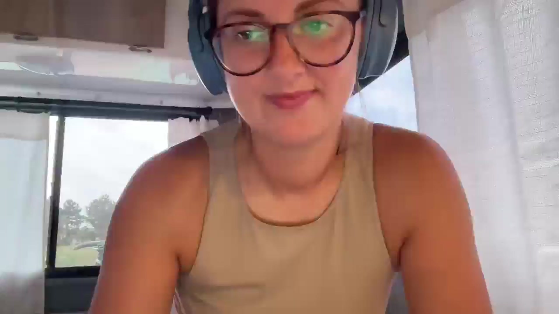 Gallery image thumbnail from JourneyJade's myfreecams stream on, 04/28/2025, 18:36 image 14 of 20
