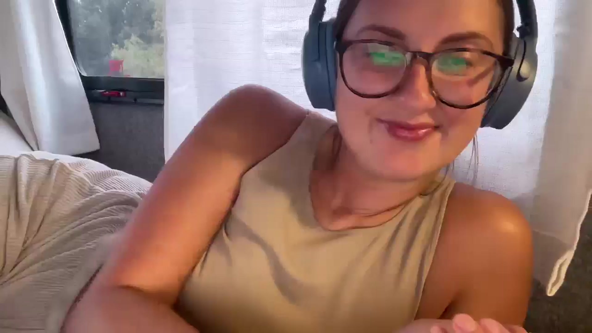 Gallery image thumbnail from JourneyJade's myfreecams stream on, 04/28/2025, 18:36 image 12 of 20