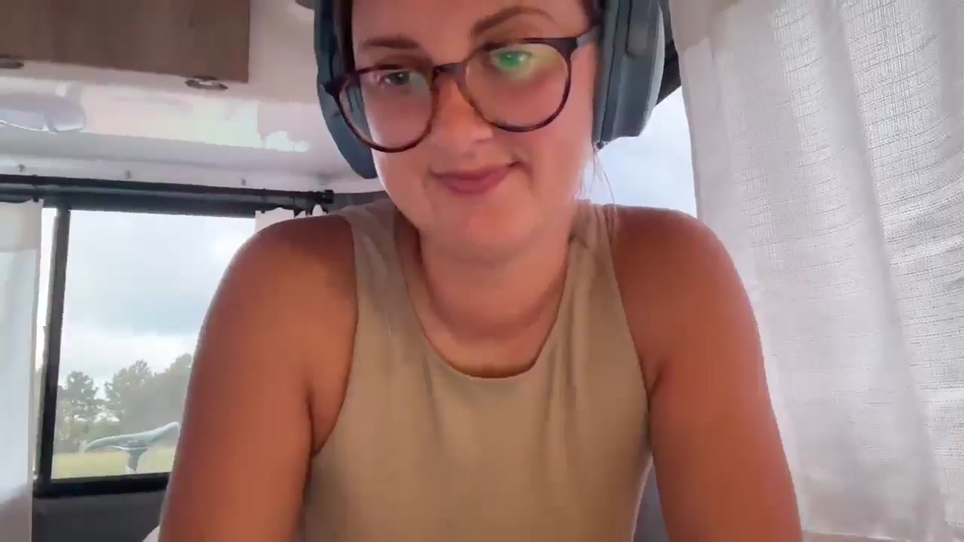 Gallery image thumbnail from JourneyJade's myfreecams stream on, 04/28/2025, 19:13 image 14 of 20