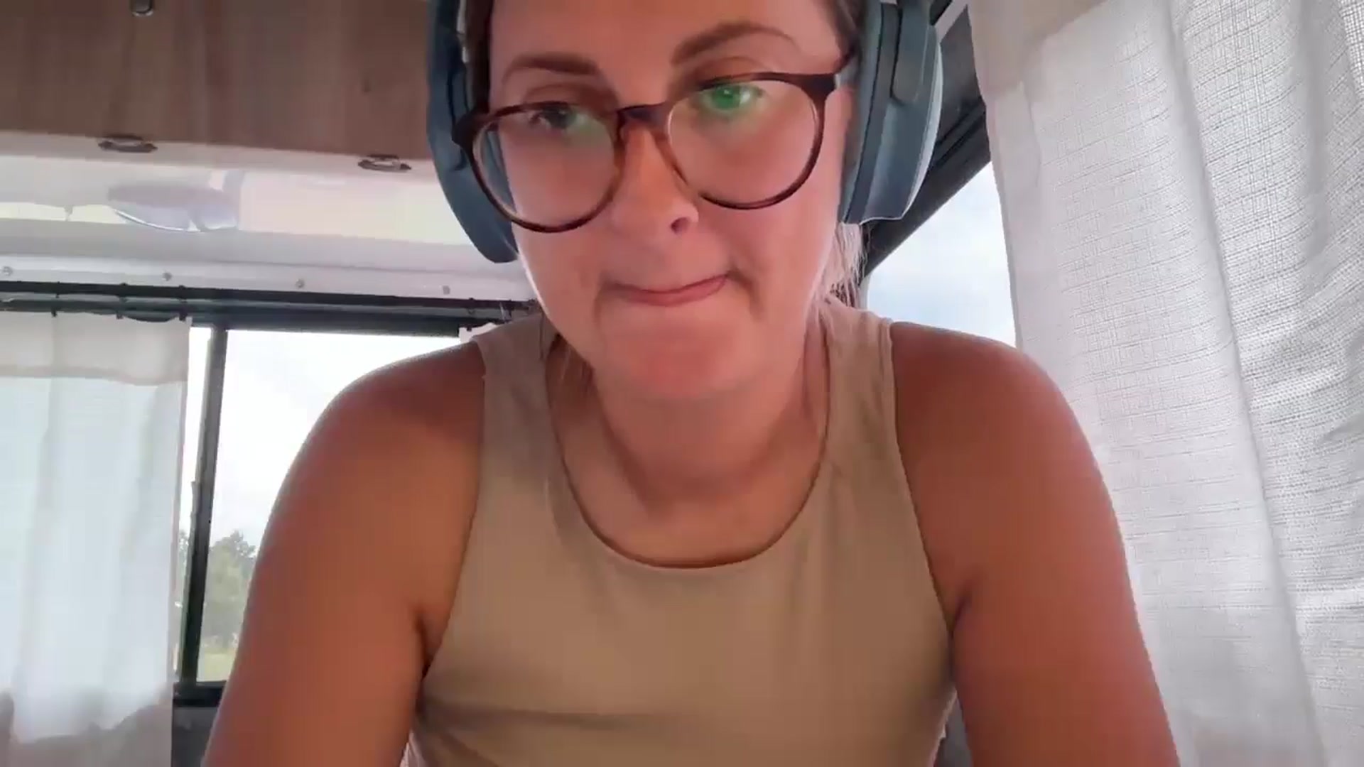Gallery image thumbnail from JourneyJade's myfreecams stream on, 04/28/2025, 19:13 image 2 of 20