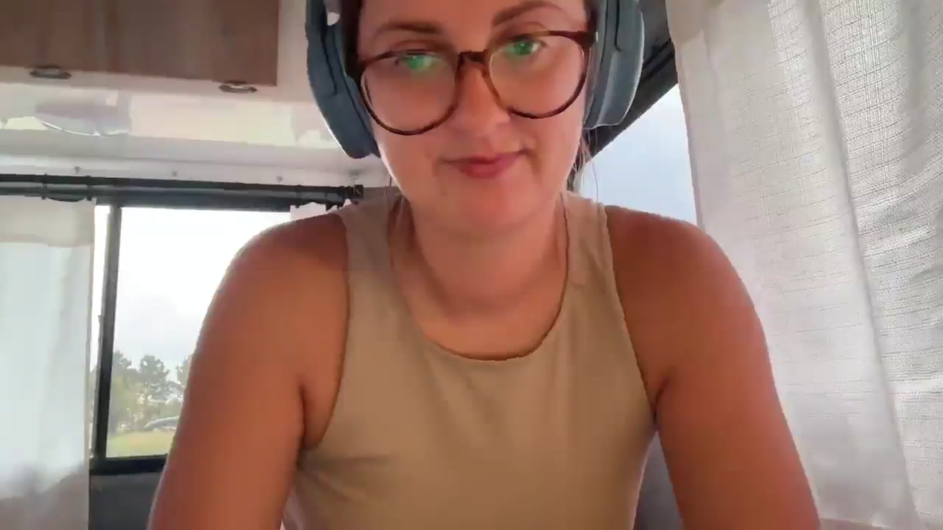 Gallery image thumbnail from JourneyJade's myfreecams stream on, 04/28/2025, 19:13 image 5 of 20