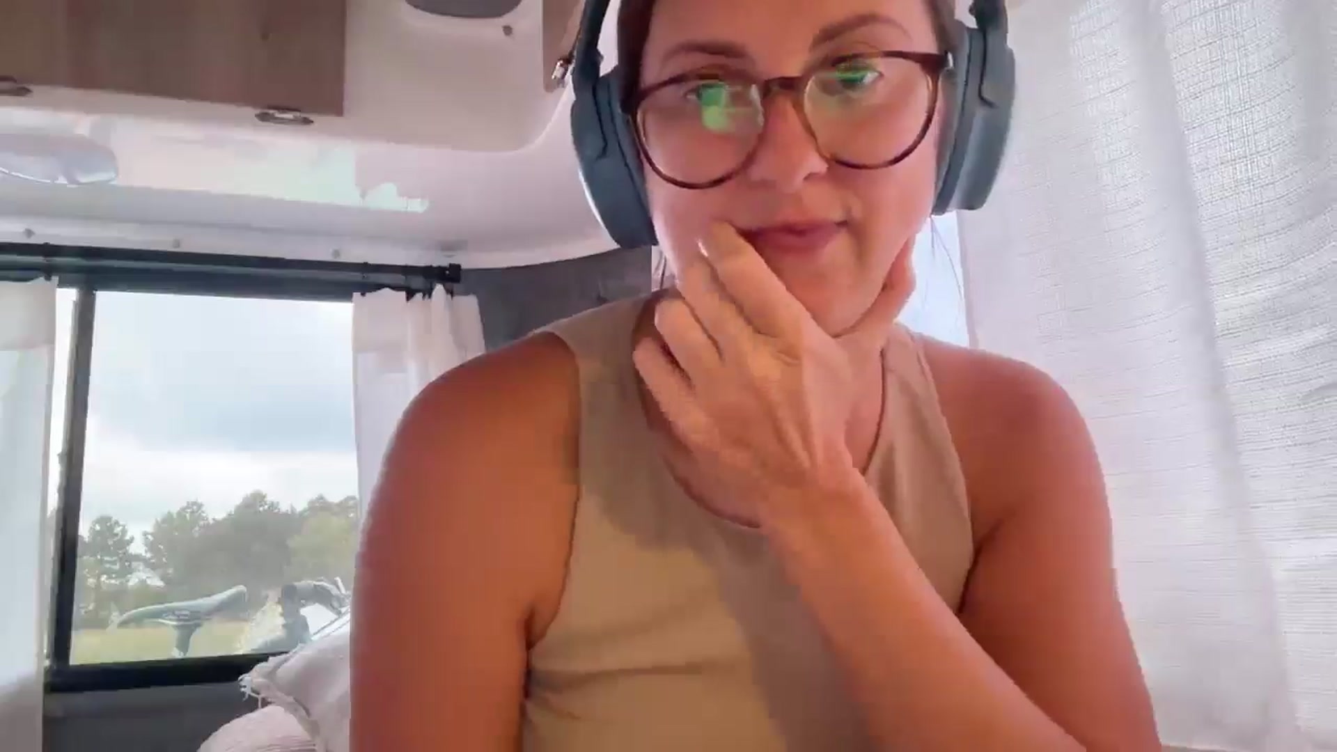 Gallery image thumbnail from JourneyJade's myfreecams stream on, 04/28/2025, 19:13 image 15 of 20
