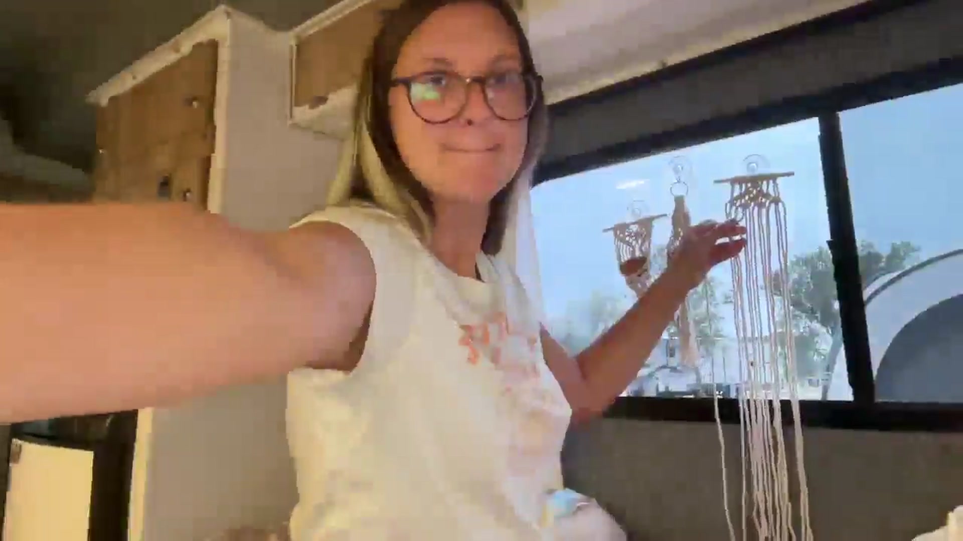Gallery image thumbnail from JourneyJade's myfreecams stream on, 05/05/2025, 21:18 image 4 of 20