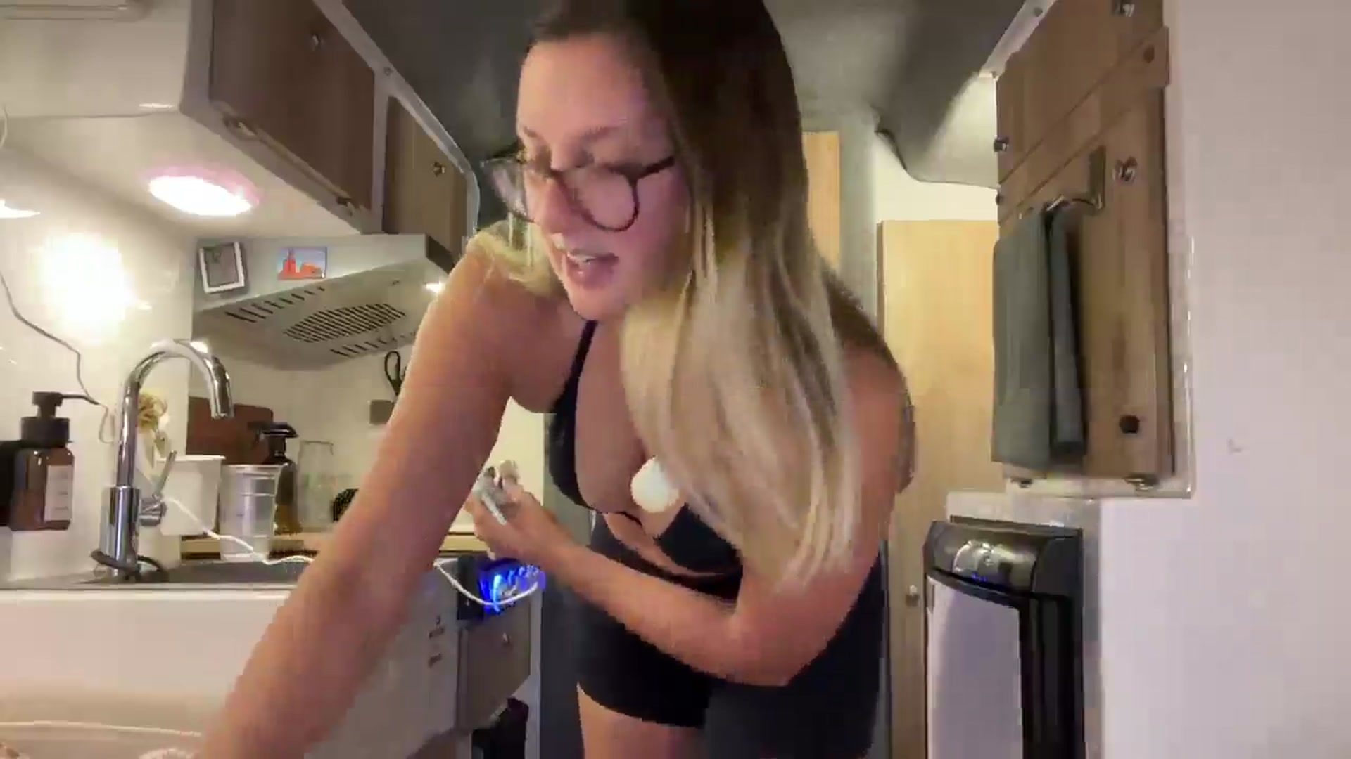 Gallery image thumbnail from JourneyJade's myfreecams stream on, 05/07/2025, 01:34 image 13 of 20