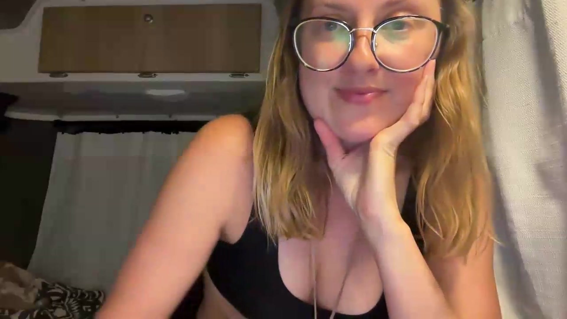 Gallery image thumbnail from JourneyJade's myfreecams stream on, 05/18/2026, 01:15 image 18 of 20