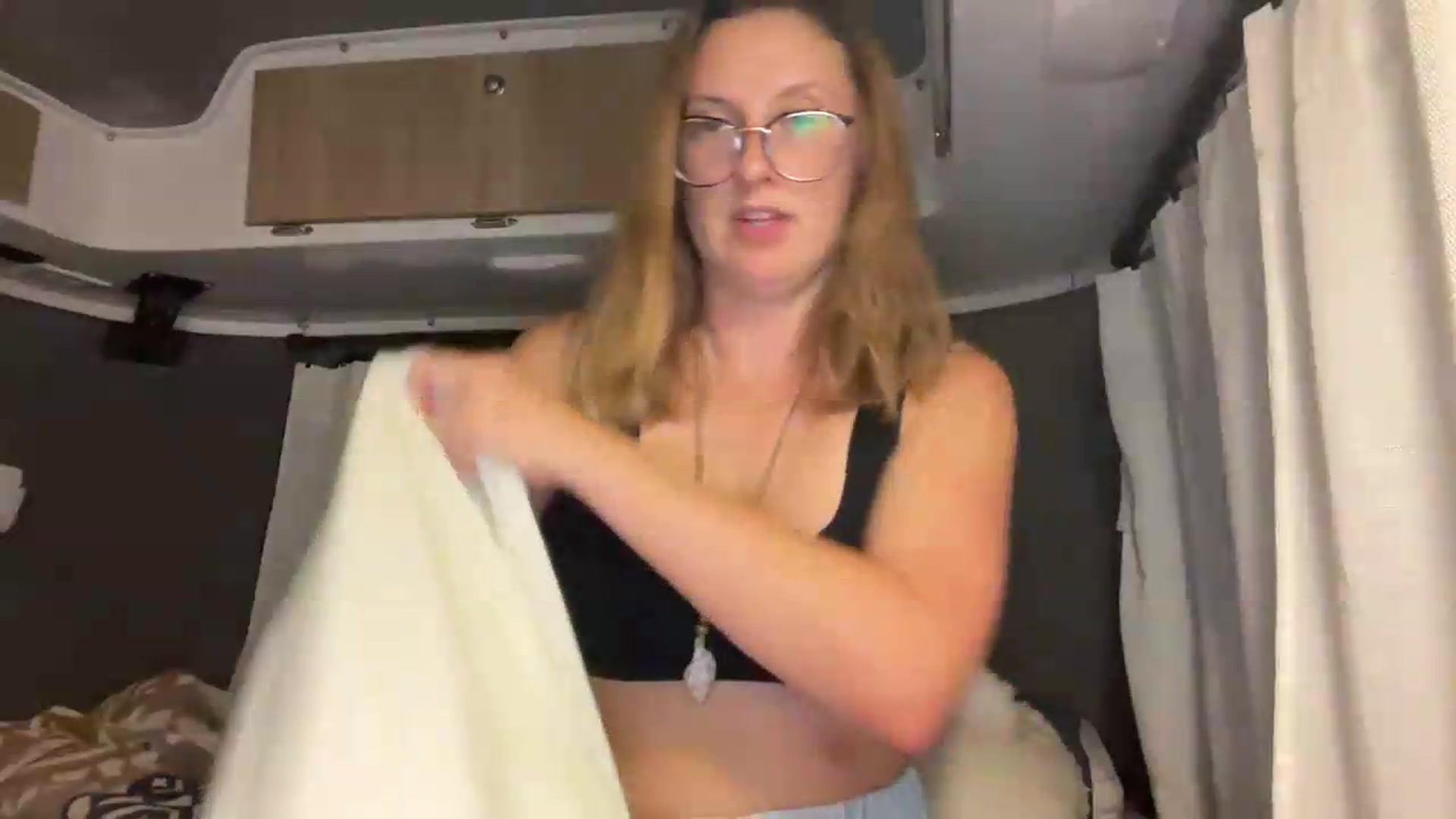 Gallery image thumbnail from JourneyJade's myfreecams stream on, 05/18/2026, 01:37 image 12 of 20