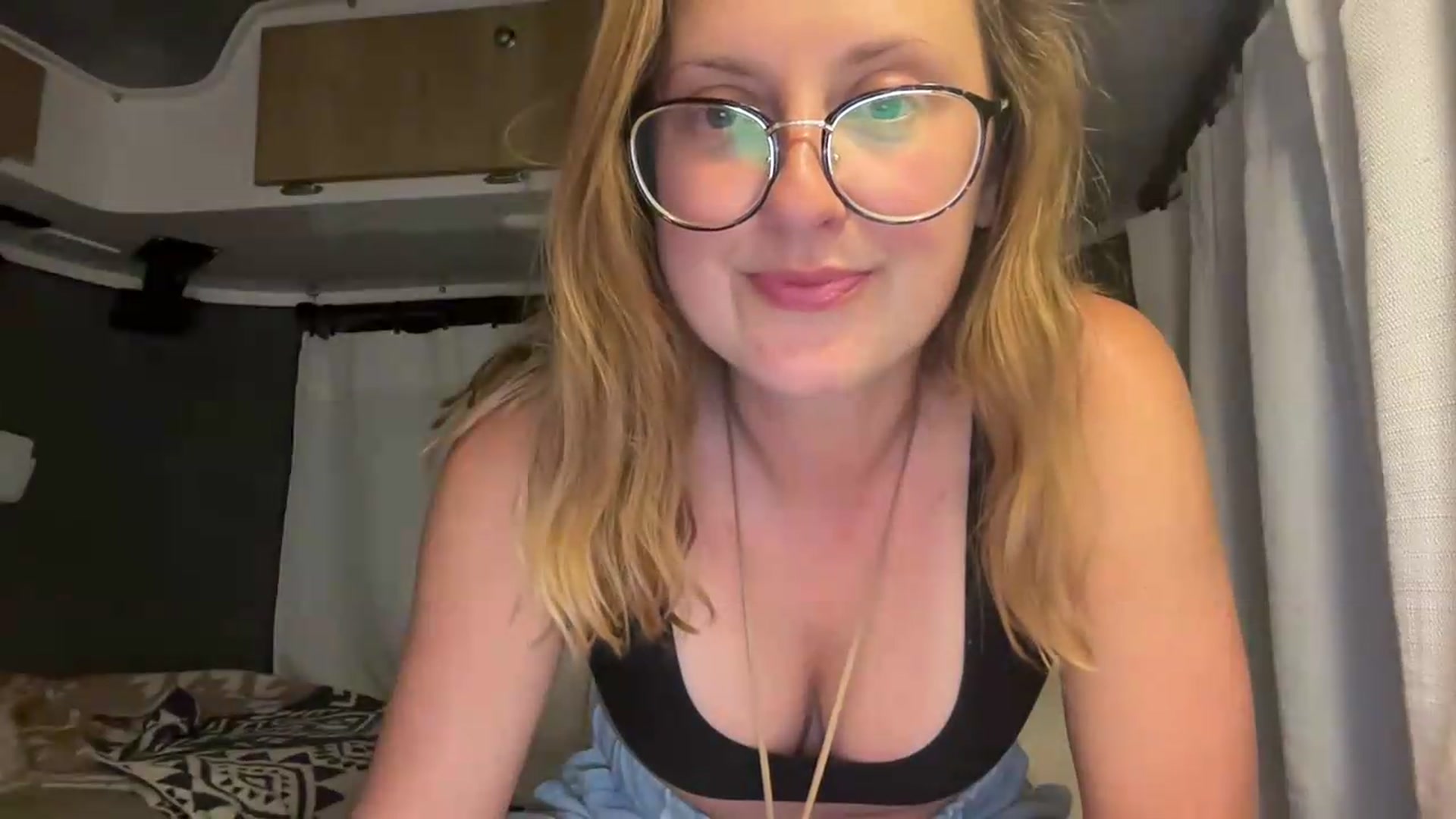 Gallery image thumbnail from JourneyJade's myfreecams stream on, 05/19/2026, 03:24 image 10 of 20