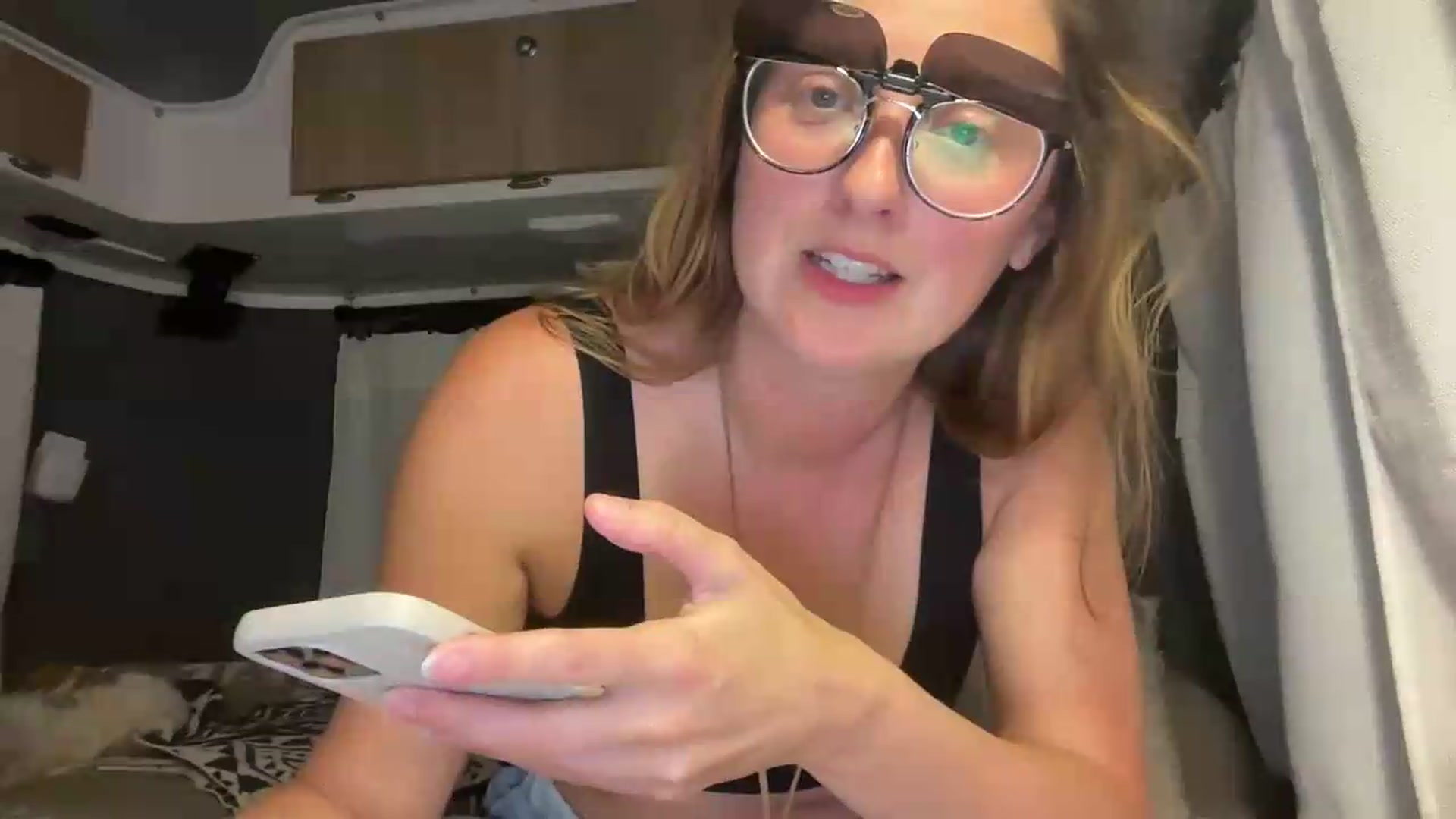 Gallery image thumbnail from JourneyJade's myfreecams stream on, 05/19/2026, 03:39 image 3 of 20